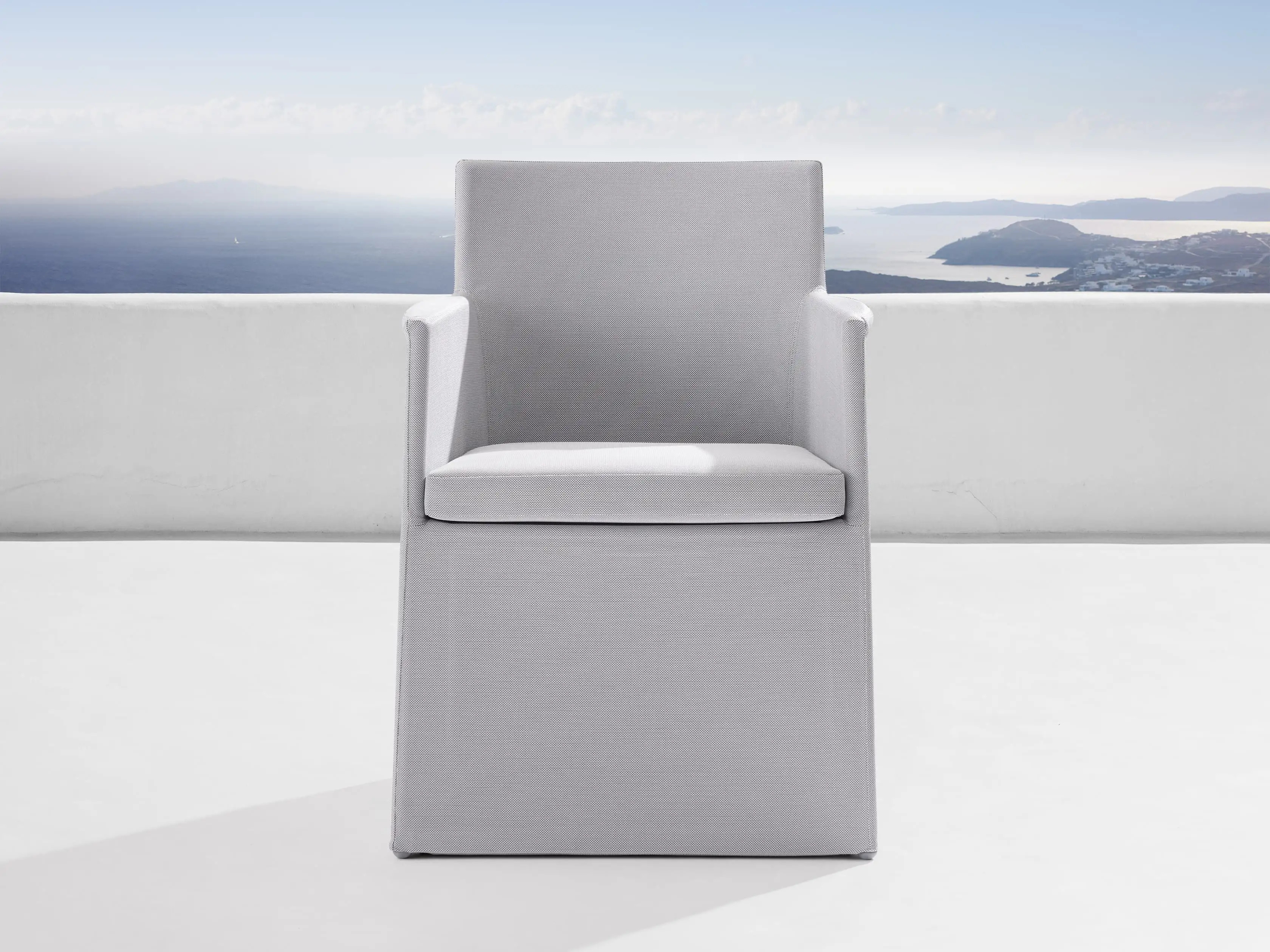 Zuma Outdoor Dining Arm Chair | Arhaus