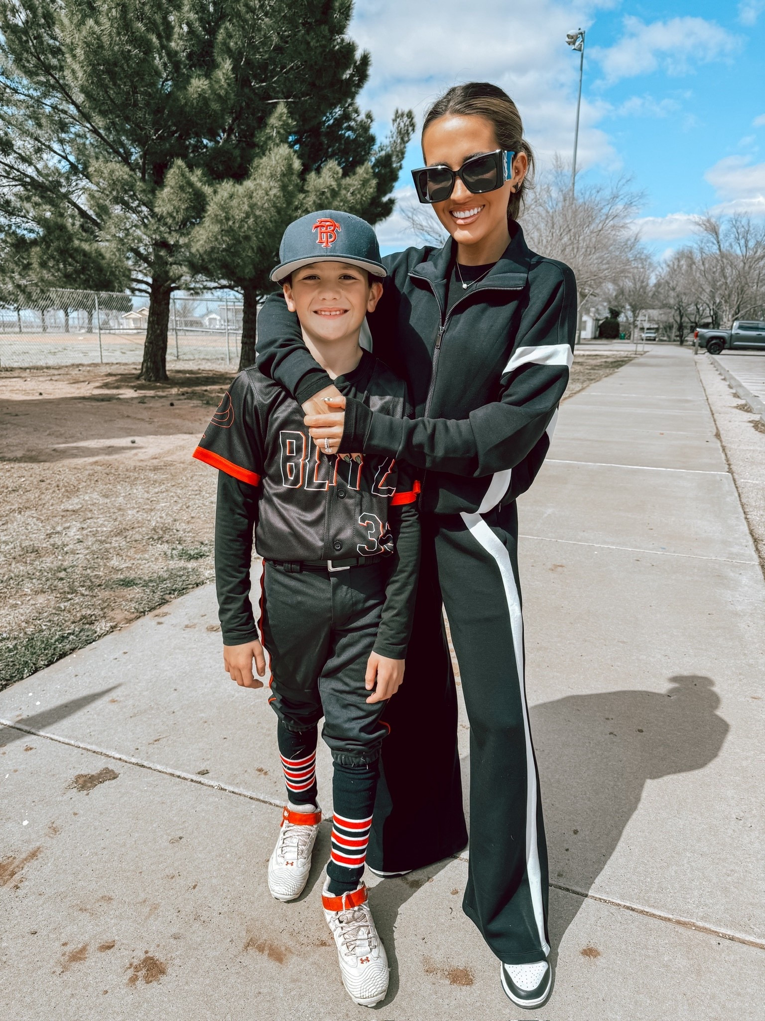 When in doubt, a cozy set is ALWAYS my go to for sports games!! I LIVE in my SPANX AirEssentials, and they’re 20% exclusively through the LTK app!

#LTKSpringSale