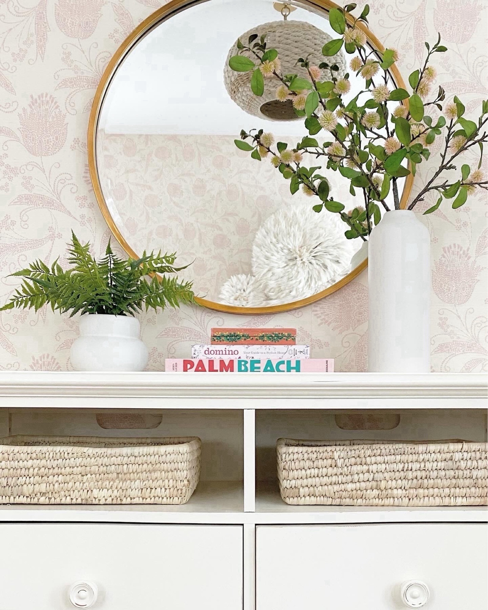 Dreamy blush bedroom for a sweet little girl. 🎀
.
.
.
Design & Photos by @studio_ett_hem 
#StudioEttHem #SEHinteriordesign #SEHclientproject #organicmoderncoastalscandi #interiordesign #interiorstyle #sodomino #ggathome #lonnymag #bhghome #hgtv #hgtvmagazine #veranda #smmakelifebeautiful #howihaven #elledecor #apartmenttherapy #coastalinteriors #everydayibt #bhgstylemaker #mybhghome #mysouthernliving #homewithrue #girlsbedroomdecor #kidsbedroom 

#LTKhome #LTKkids