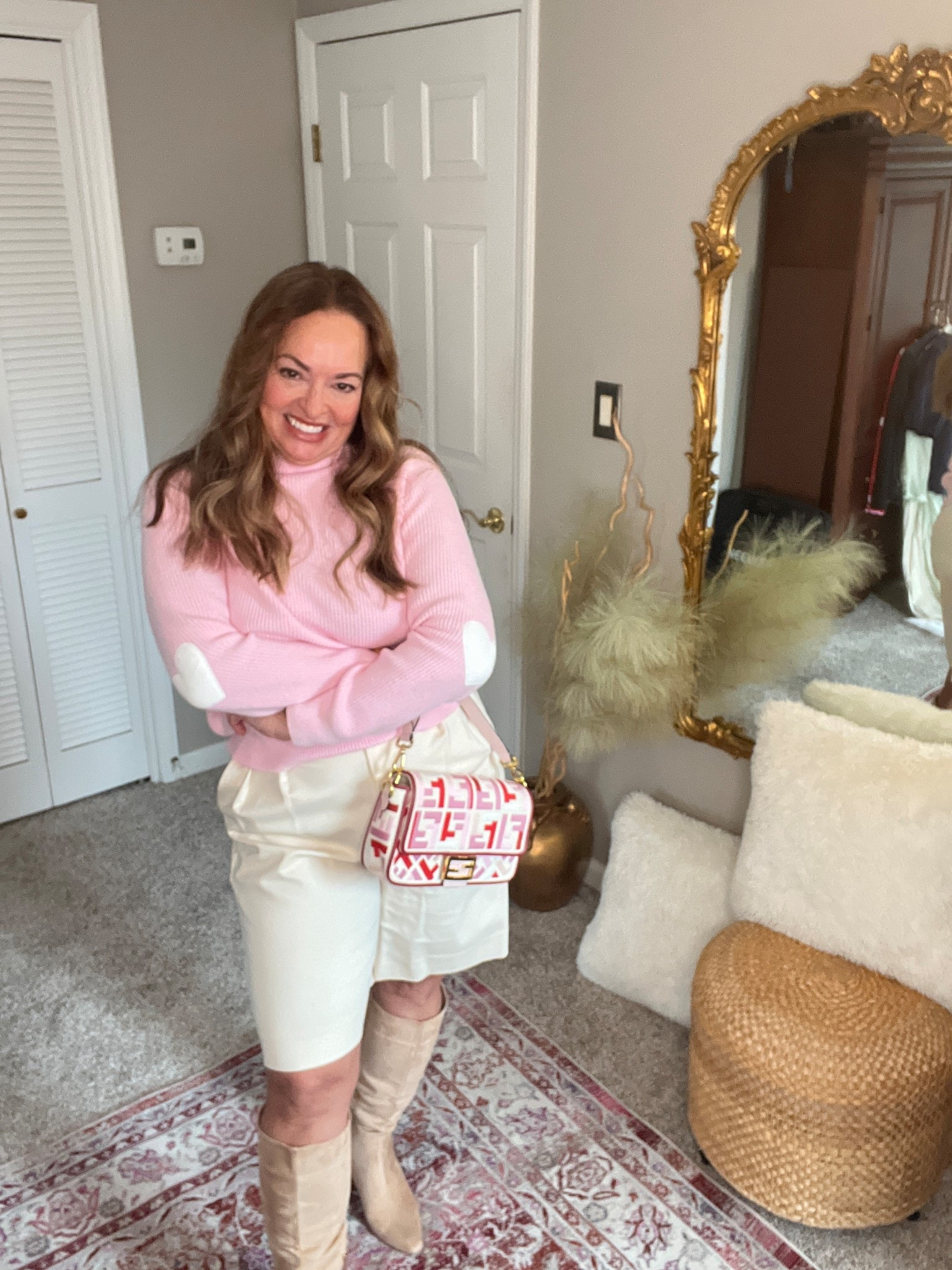 Heart elbow patches on a pink sweater !

#LTKValentine #LTKdayinmylife #LTKootd