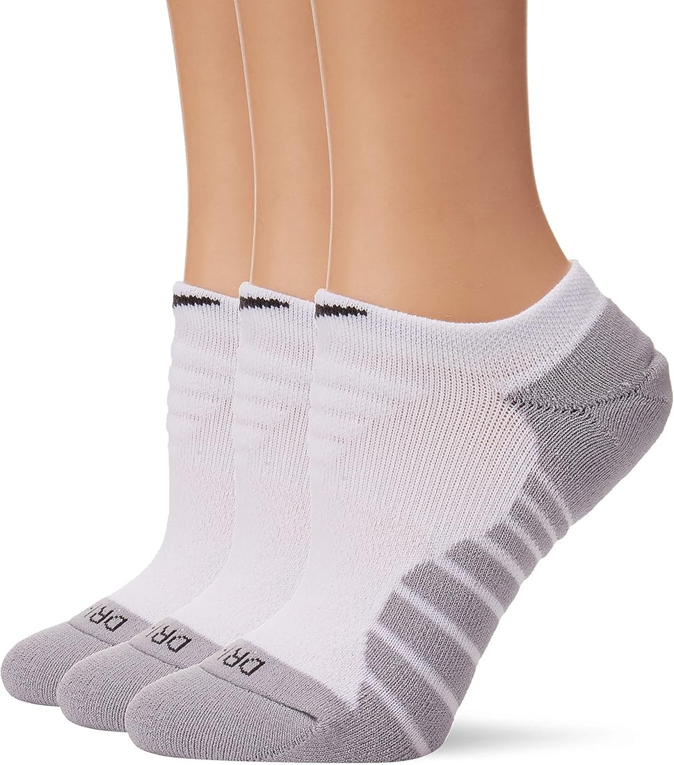 Nike Women`s Everyday Max Cushioned Training No Show Socks 3 Pack | Amazon (US)