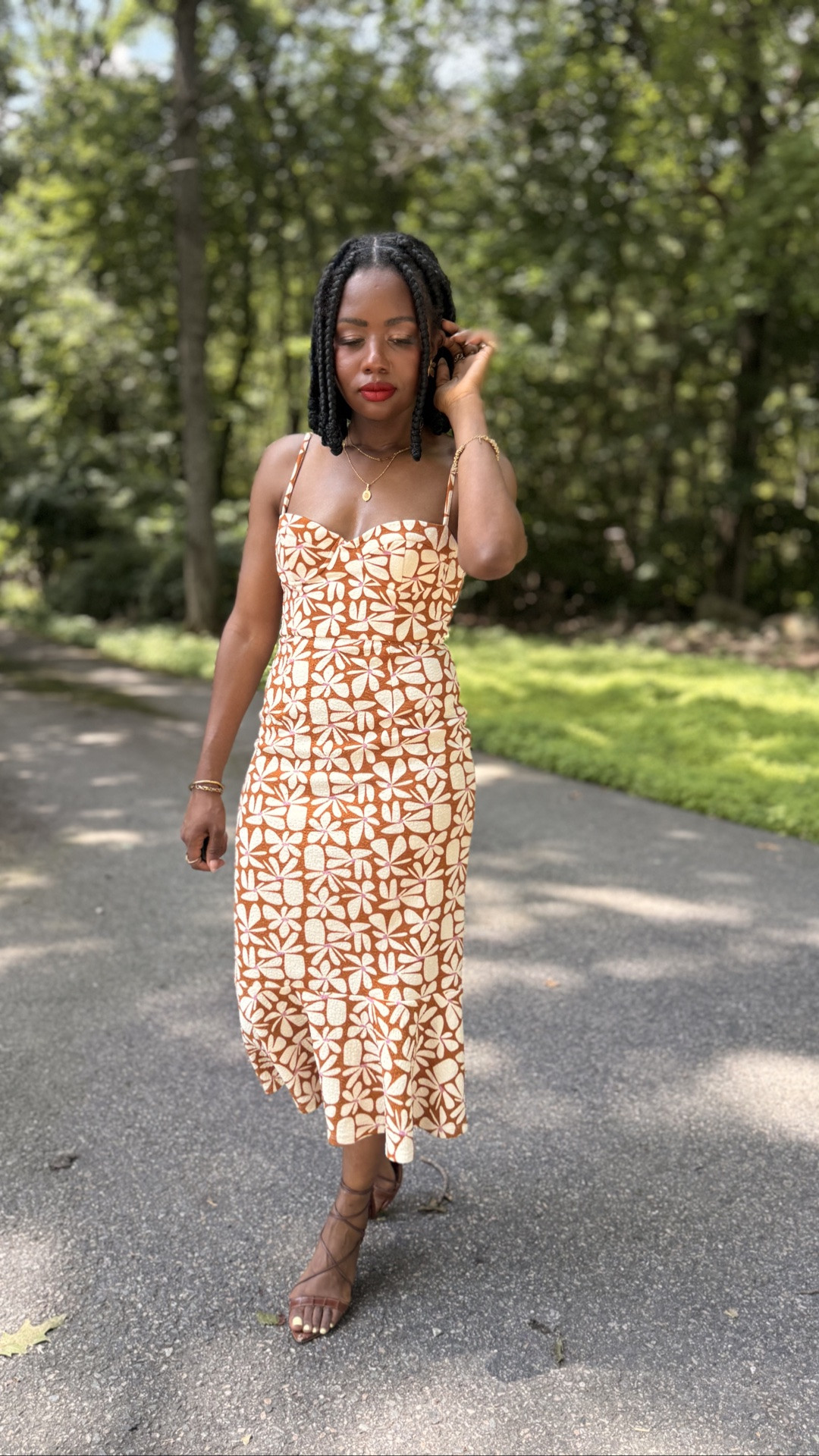 Who doesn’t love florals?! This  summer floral dress is such a classic! Get you one!

#LTKootd #LTKOver40 #LTKSeasonal