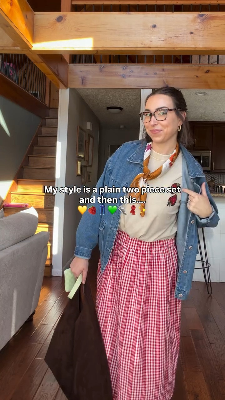 Whatever “this” even is 🤪 Fridays are for FUN outfits!!

The whole outfit is giving me flashbacks to my Kindergarten teacher days!! And if you’re asking if I’ve worn this denim jacket like every single day of my life since I got it… the answer would have to be YES 🙌🏻 

Say “WANT” and I’ll send ya all the details!! 💚

#momswithstyle #outfitideas #casualstyle #funoutfit #teacherstyle