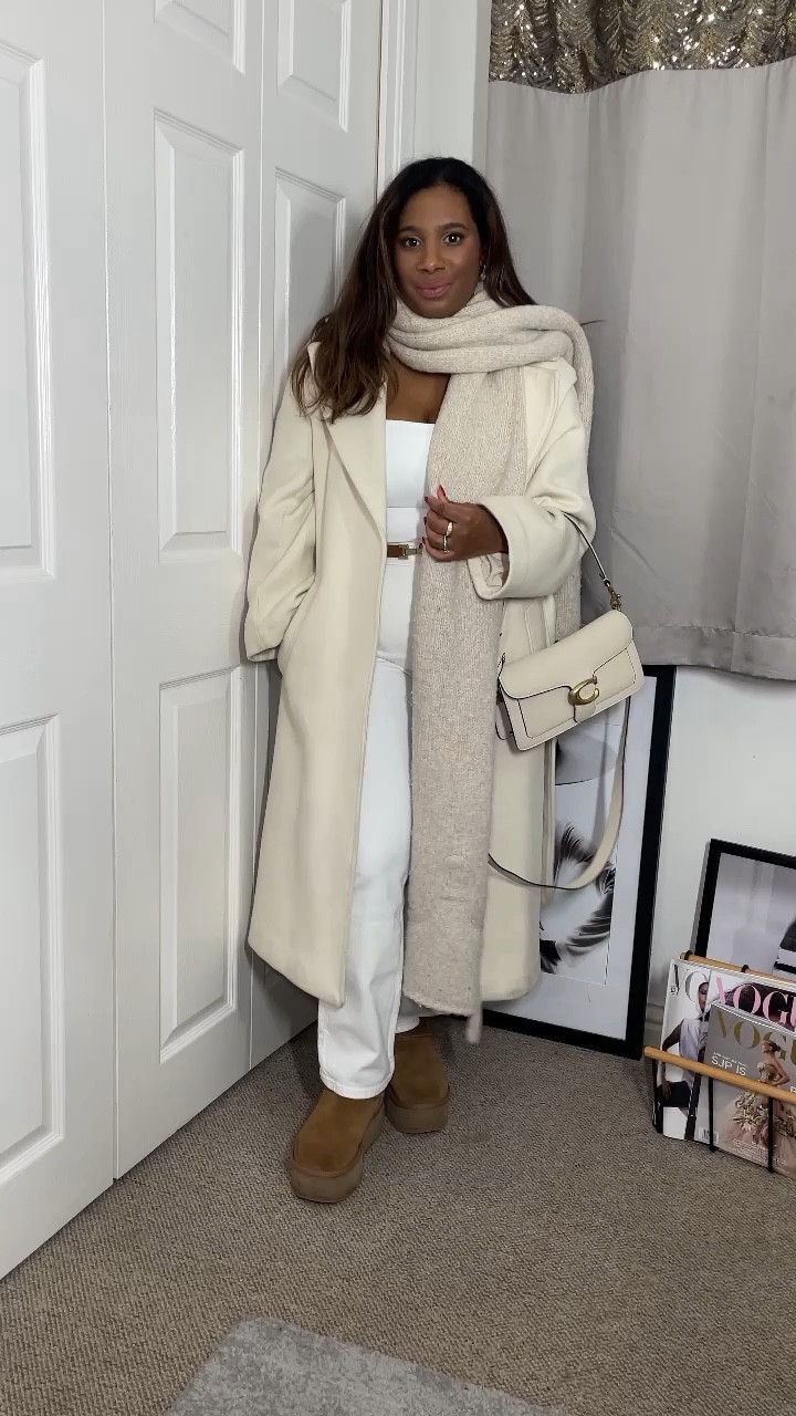 Bodysuit linked
Belt linked
Bag linked
Trousers linked
Coat is old H&M (alternative linked)
Scarf is L.A. SPACE