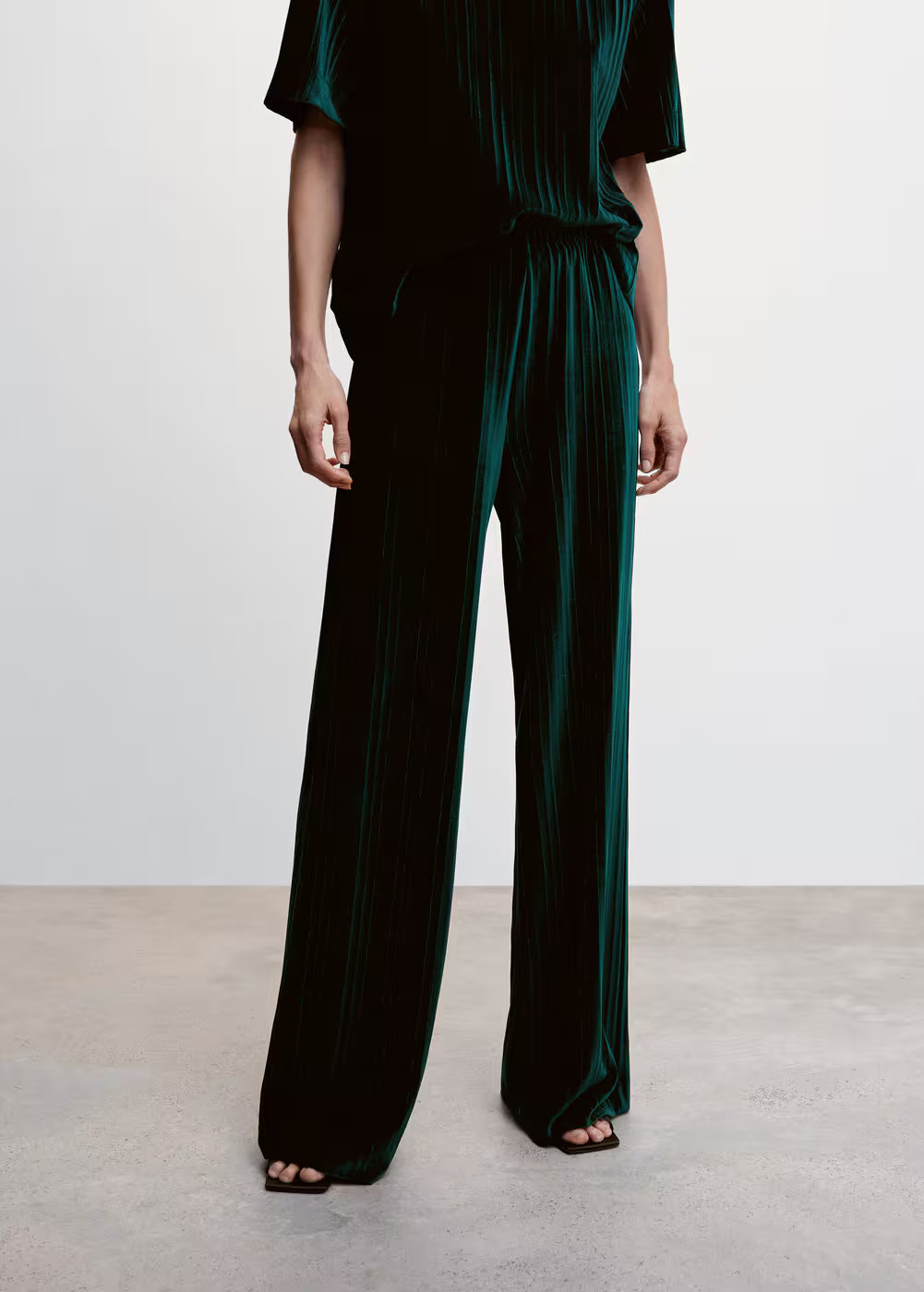 Straight velvet pants -  Women | Mango USA | MANGO (US)
