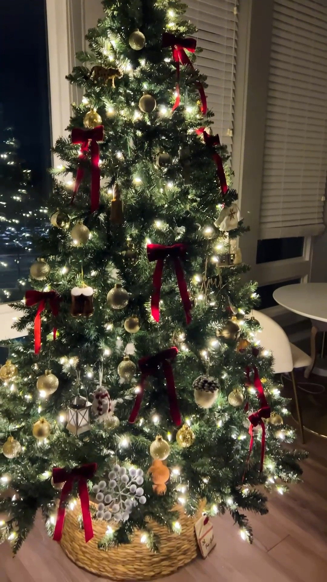 This year I wanted to decorate our tree a little differently and give warm/cozy vintage Christmas vibes. I love how it turned out 🥰 Sharing some ornaments and tree details below. 

#LTKHoliday #LTKSeasonal