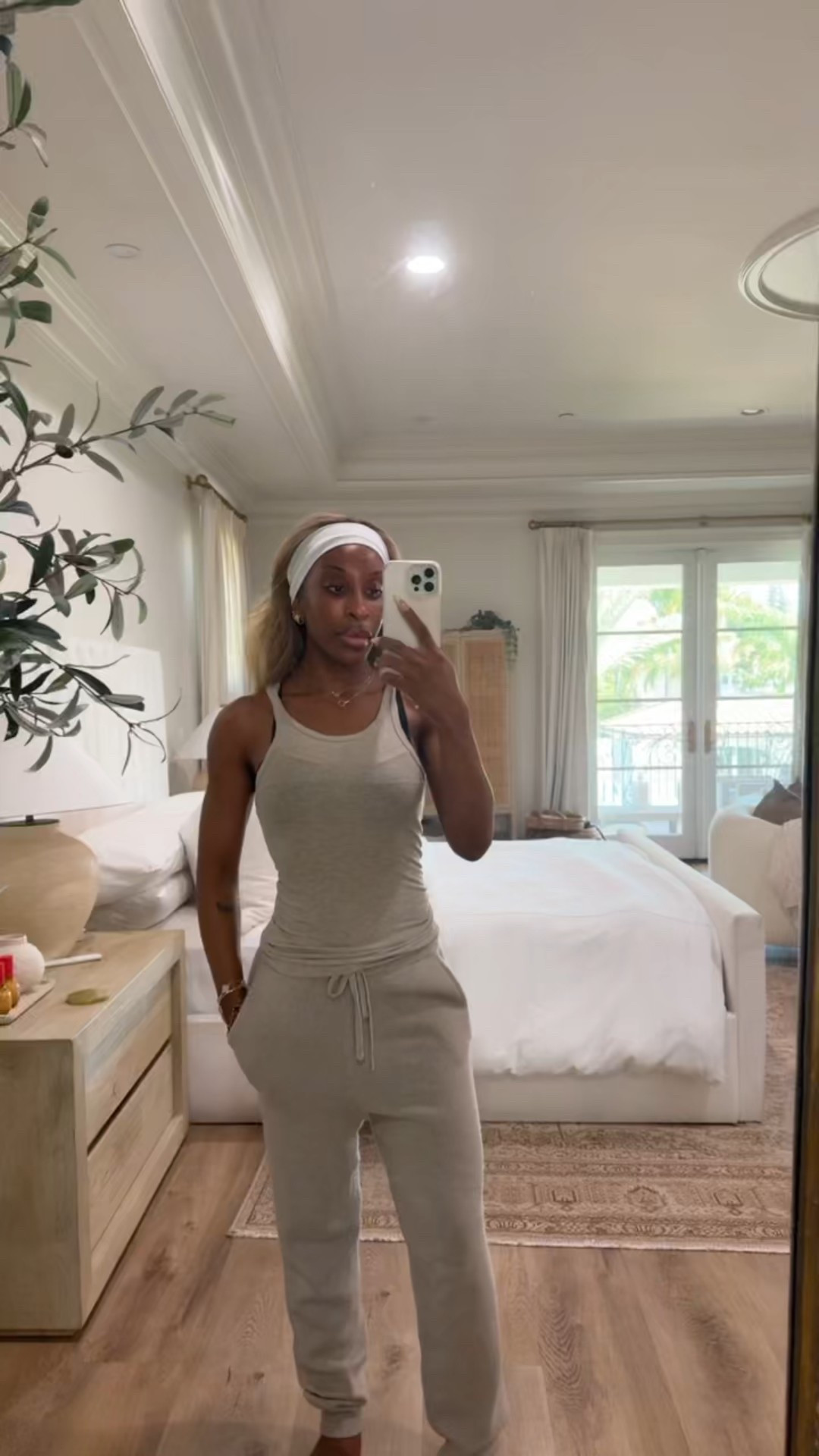 Everything from this Eterne collection is a must!!

#LTKStyleTip #LTKFindsUnder100 #LTKTravel