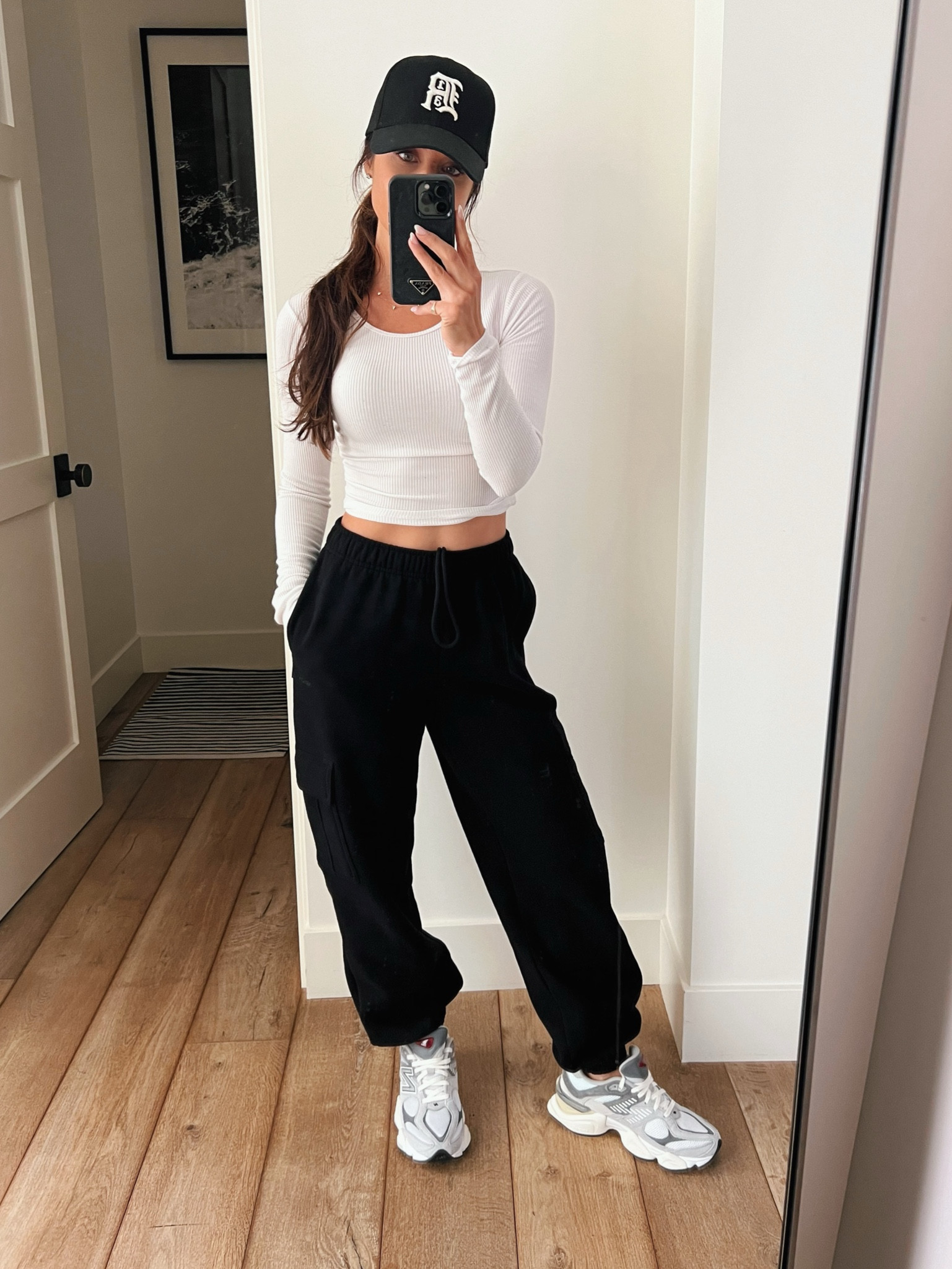 Drop off vibe in the comfiest cargo sweats from Aritzia 

#LTKstyletip #LTKsalealert #LTKfindsunder100