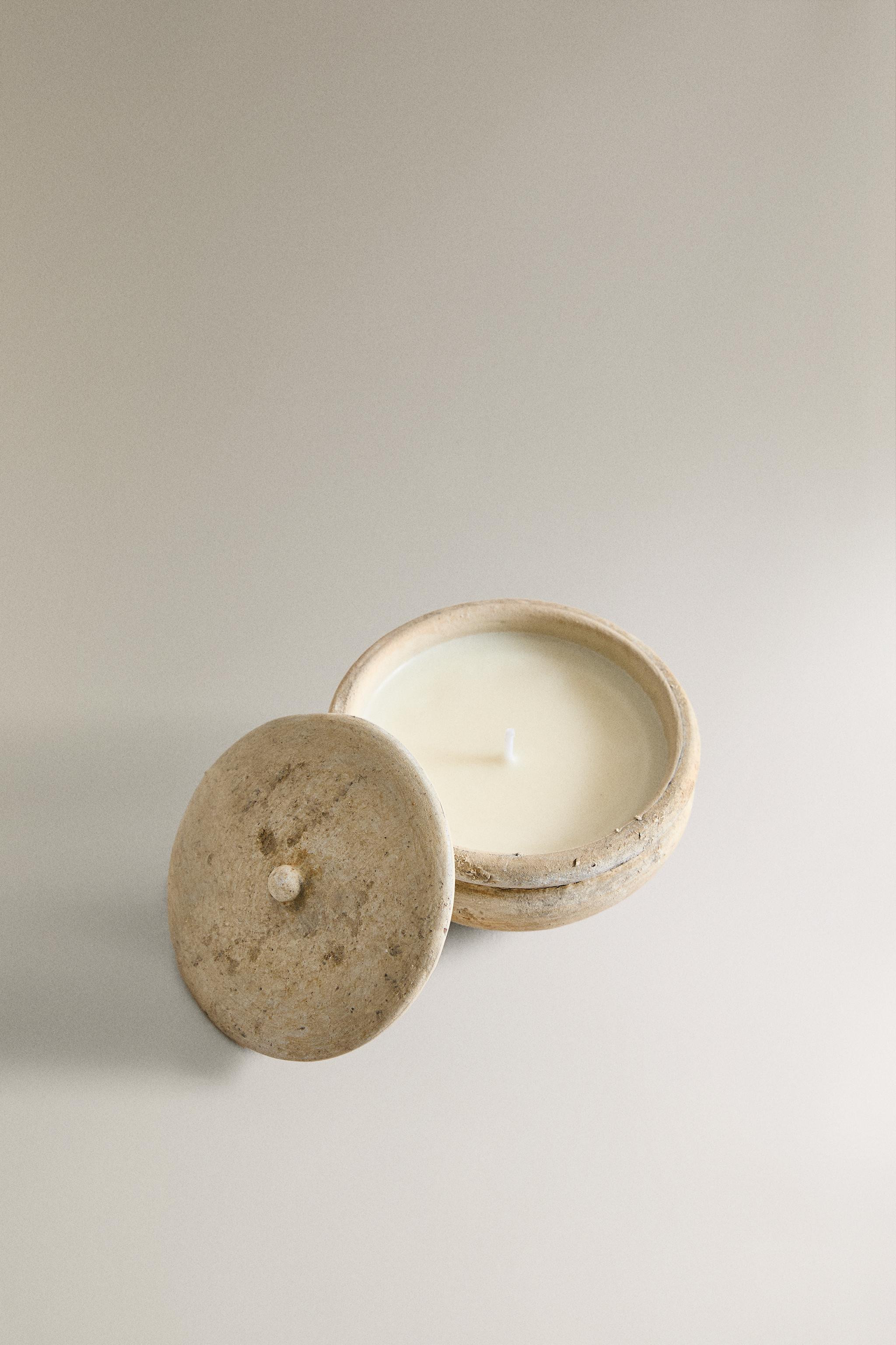 (100 G) GOLDEN CUIR SCENTED CANDLE | Zara US