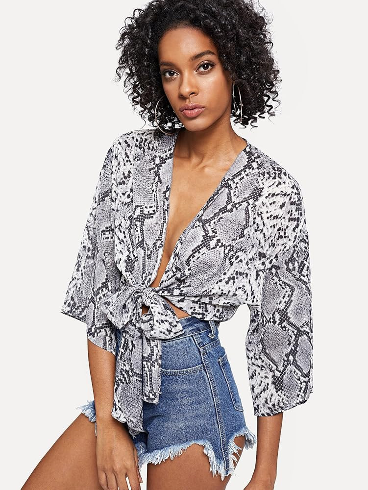 Floerns Women's Summer Printed V Neck Bow Tie Crop Top Blouse | Amazon (US)