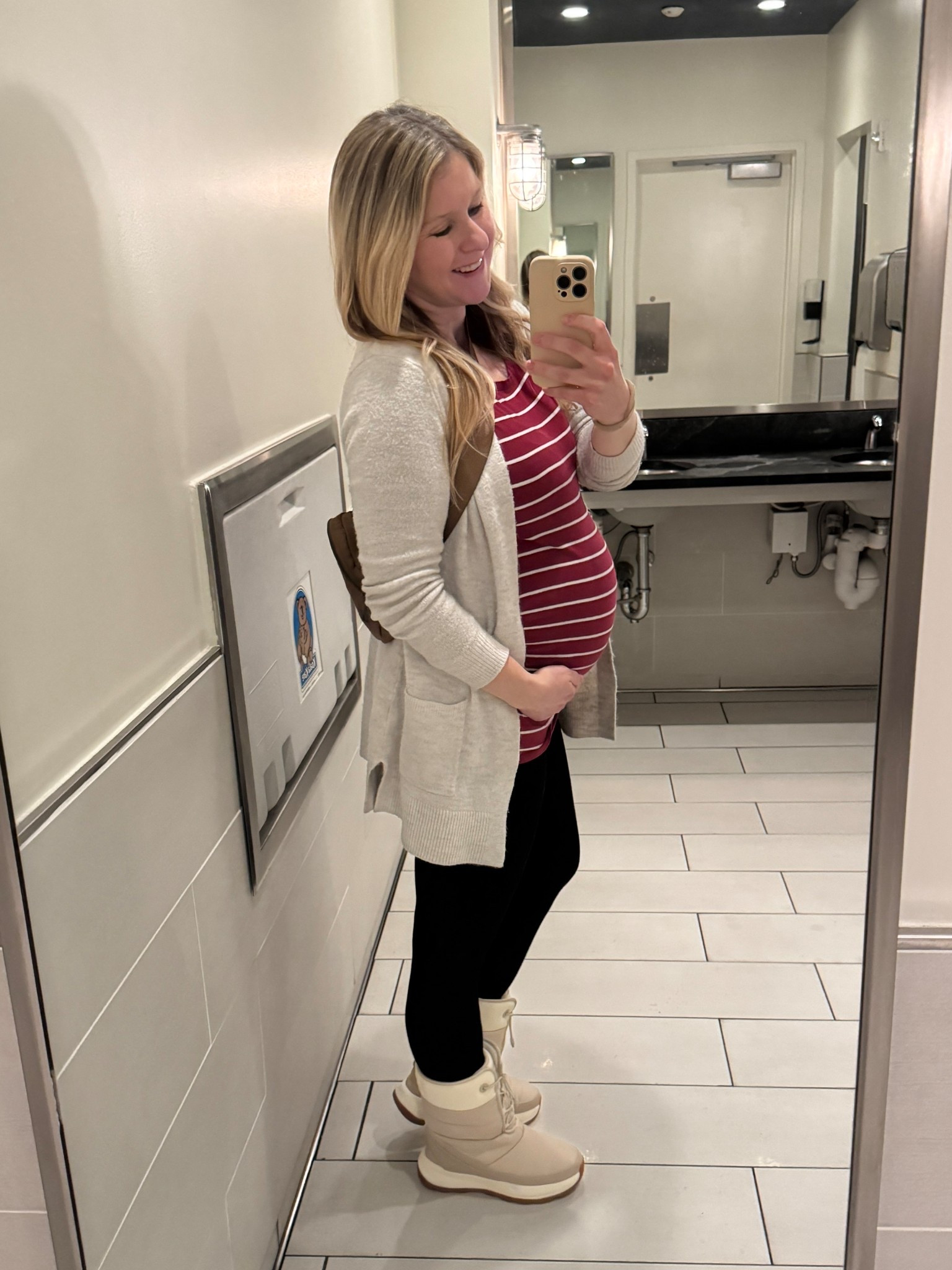Maternity wear | holiday outfit | comfy outfit | hands free boots | pregnancy shoes | cardigan | fleece lined leggings | belt bag 



#LTKTravel #LTKmomlife #LTKBump