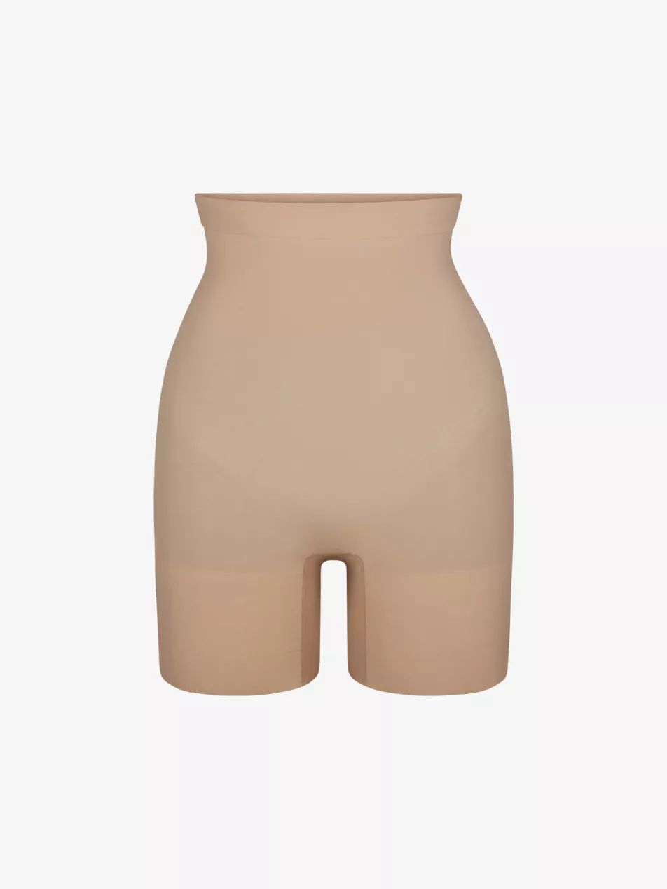 Everyday Sculpt high-rise stretch-woven shorts | Selfridges