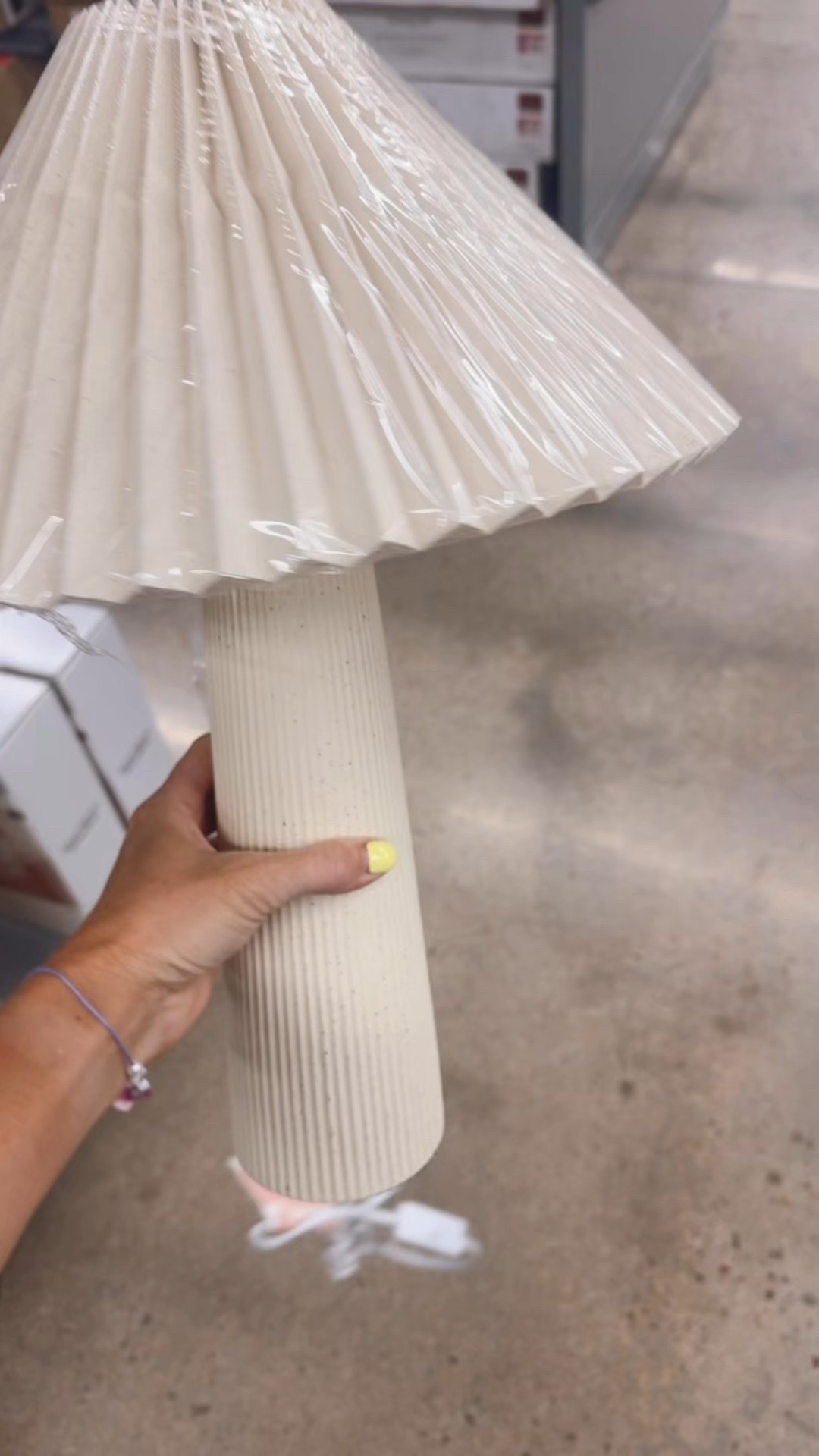 💡 My favorite Walmart lamp — elevated, sculptural, and worth every penny.

This pleated mushroom-style lamp is a $49 gem from Walmart that looks designer. It instantly warms up a room and adds that soft, minimal glow that makes everything feel cozier.

✨ Neutral, textured base + pleated shade
🛋 Perfect for shelf styling, nightstands, or accent tables
💡 Feels like $200, costs $49
📍 Walmart find — linked on my LTK

Style meets substance, and this one sells out.
#LTKhome #WalmartHome #ModernMinimal #InteriorStyling #LTKfinds #DesignerLookForLess #MushroomLamp #BudgetLuxury

#LTKHome #LTKFindsUnder50 #LTKU