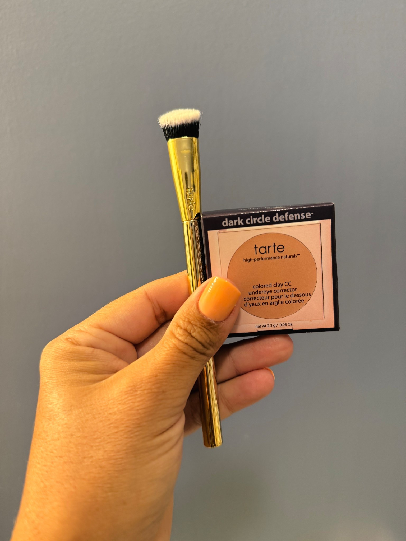 Dark circles don’t stand a chance 🙌 I grabbed this tarte corrector + brush set in medium/tan and it’s been a total game changer. The texture is super smooth and blendable, and a little goes a long way. The brush makes it even easier to apply without looking heavy.

Right now it’s $25 (reg $40) and new customers can use code WELCOME2025 for the price + free shipping. Buying these separately at major beauty retailers would be over $60, so this bundle is such a good value. 🖤

#hsninfluencer #lovehsn #ad #tartecosmetics

#LTKFindsUnder50 #LTKBeauty #LTKBump