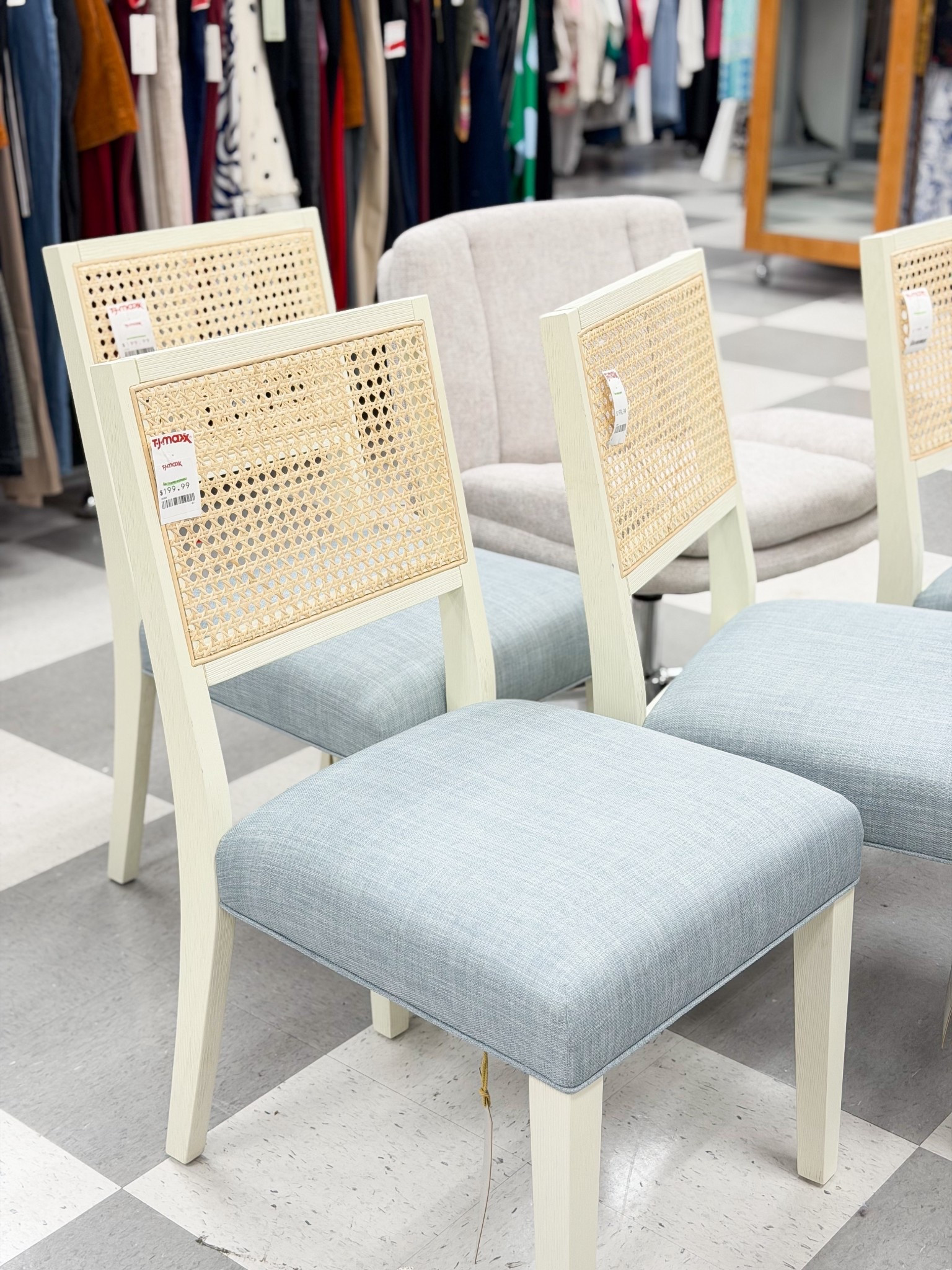 Looks like Serena and Lily but it’s TJ Maxx!

Cane dining chairs, designer look, look for less, coastal home, coastal dining chairs, coastal style

#LTKHome