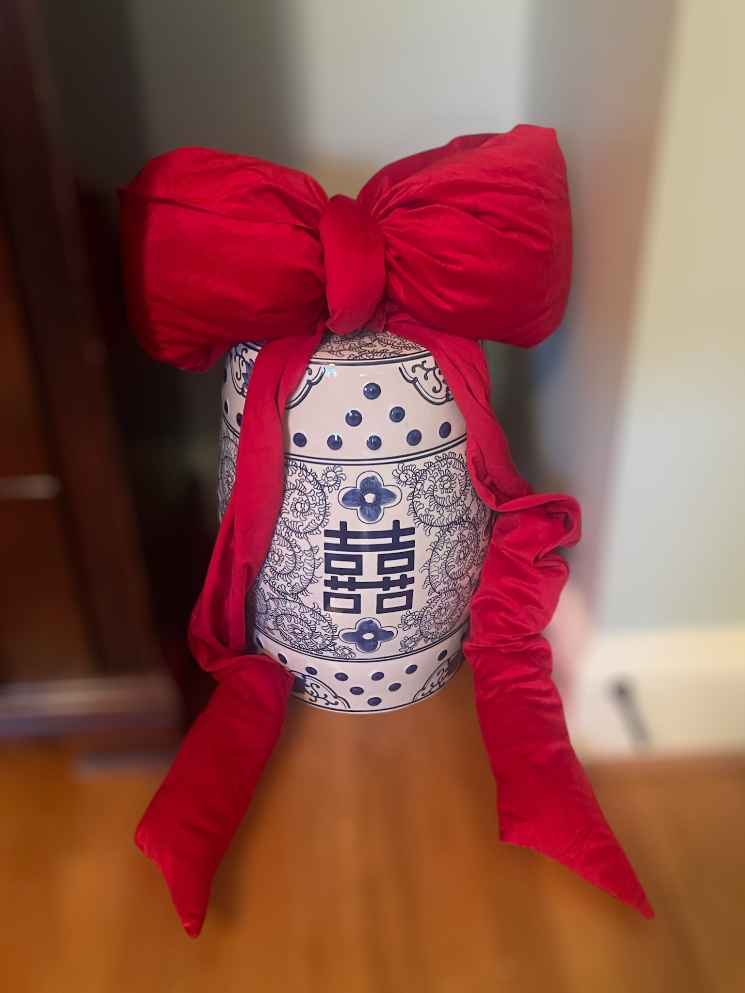 Classic blue-and-white meets festive flair! 💙✨ I dressed up this chinoiserie garden stool with a long red velvet bow for an elegant holiday accent that blends timeless style with seasonal charm. Perfect for entryways, living rooms, or beside the Christmas tree — it’s an easy way to bring that Grandmillennial holiday aesthetic home.

💠 Products linked:
	•	Amyhill Long Christmas Velvet Bow Pillow – plush, oversized, and easy to style on furniture or décor pieces 🎁
	•	JONATHAN Y Double Happiness Ceramic Garden Stool – the perfect blue-and-white statement piece for year-round use

🎄 Styling tip: Tie a luxe velvet bow around your ginger jar, garden stool, or lamp base for an instant festive refresh.

: chinoiserie Christmas décor, blue and white holiday decorating, red velvet Christmas bow, double happiness garden stool, Amazon home finds, Grandmillennial Christmas ideas, chinoiserie home styling, timeless holiday décor, classic red and blue Christmas, traditional holiday decorating ideas ❤️💙✨

#LTKFindsUnder50 #LTKHome #LTKHoliday

#LTKFindsUnder50 #LTKHoliday #LTKHome