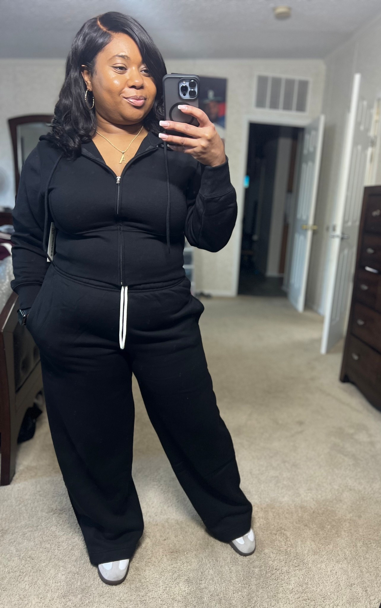 Nice comfy sweatsuit from Walmart  🤎

#LTKFindsUnder50 #LTKSeasonal #LTKMidsize