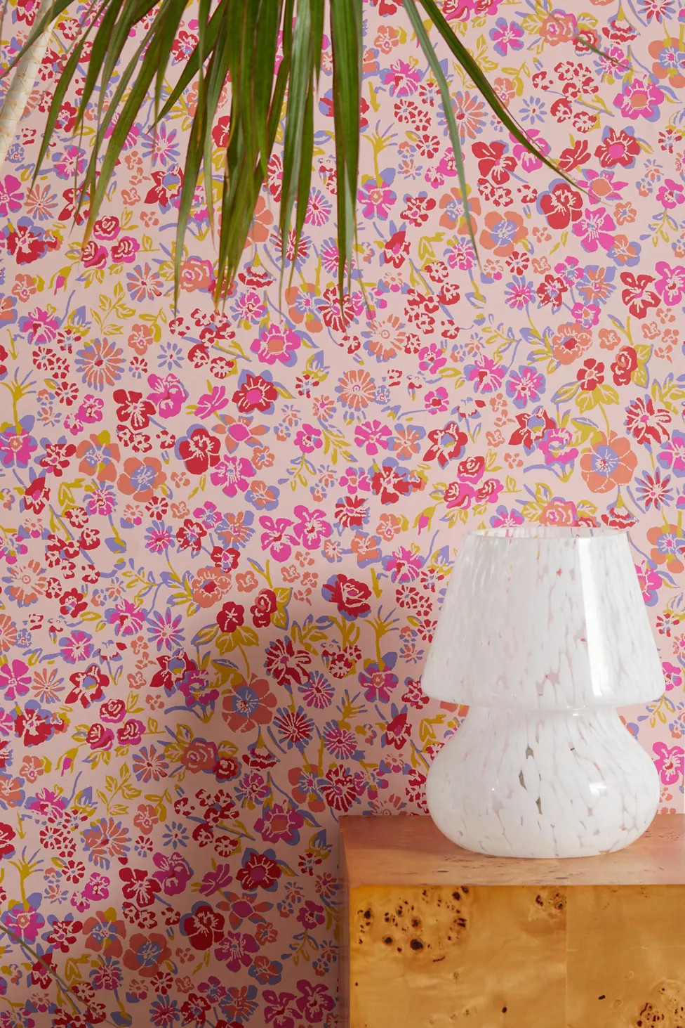 UO Home Abigail Floral Removable Wallpaper | Urban Outfitters (US and RoW)