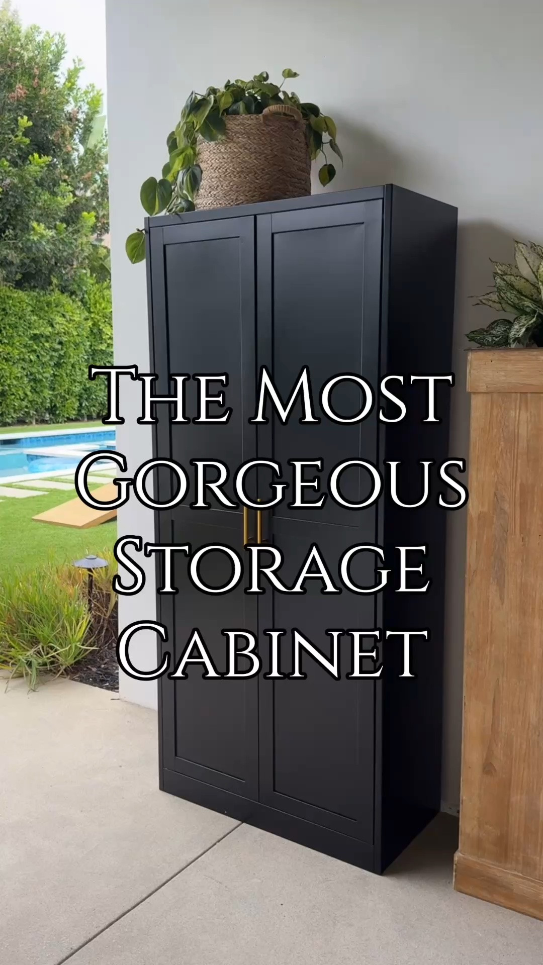 Sharing the storage cabinet that I use for goggles, towels, sunscreen, and more. Also linking the bins and clips that I used if you wanna create the same system.
