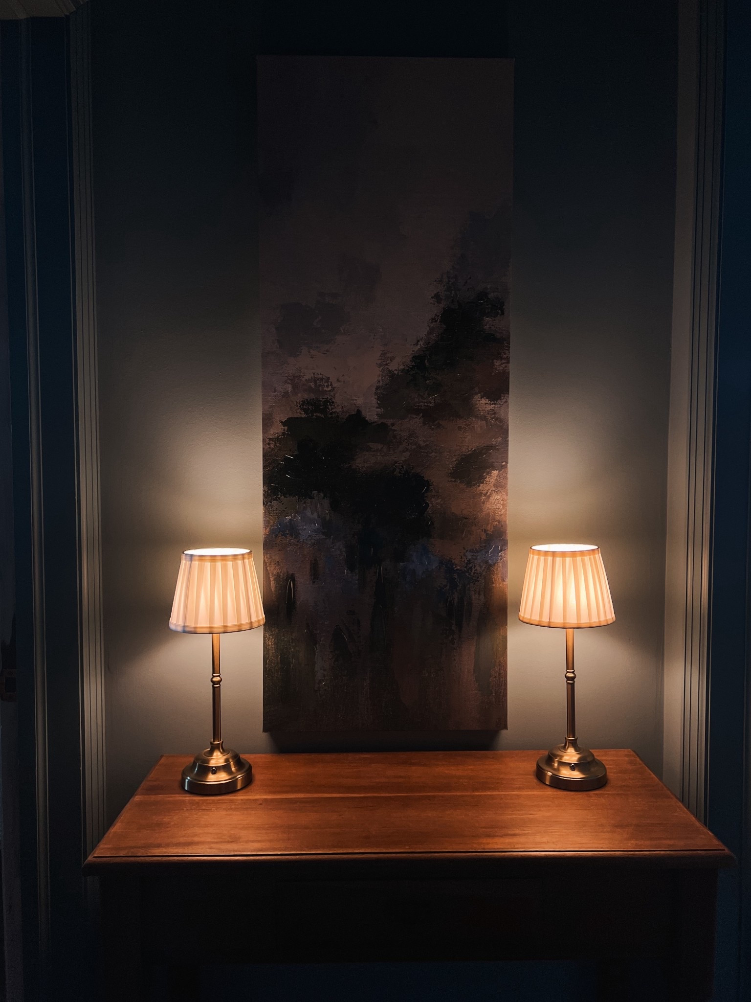 When there is no outlet in the hall and your style is still a traditional, Williamsburg feel, these battery-powered lamps solve the light dilemma 

#LTKHome #LTKFindsUnder50 #LTKSaleAlert