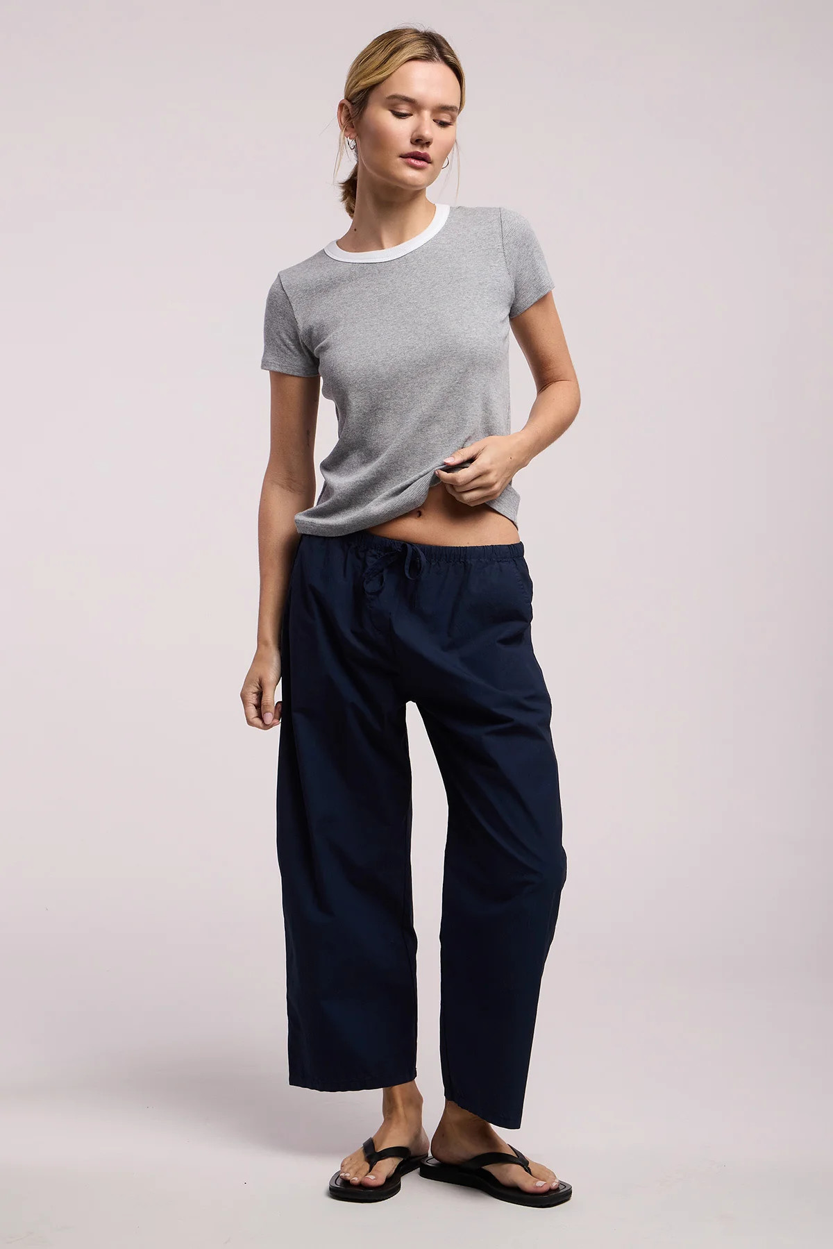 ALLEGRA COTTON POPLIN DRAWSTRING BARREL LEG CROPPED PANT | Velvet by Graham & Spencer