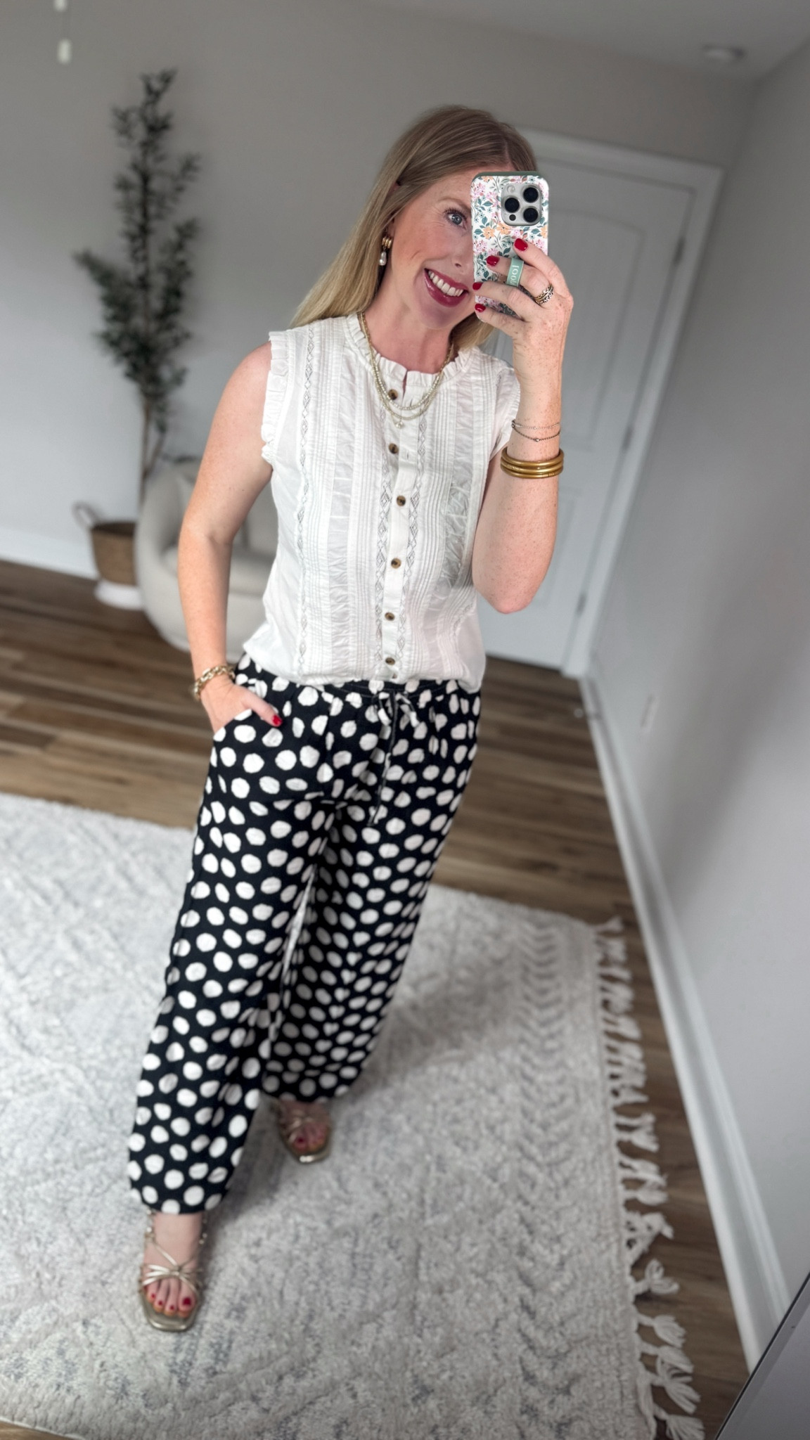 Daily try on, Walmart outfit, Walmart fashion, Walmart try on, polka dot pants, time and tru

#LTKootd #LTKmomlife