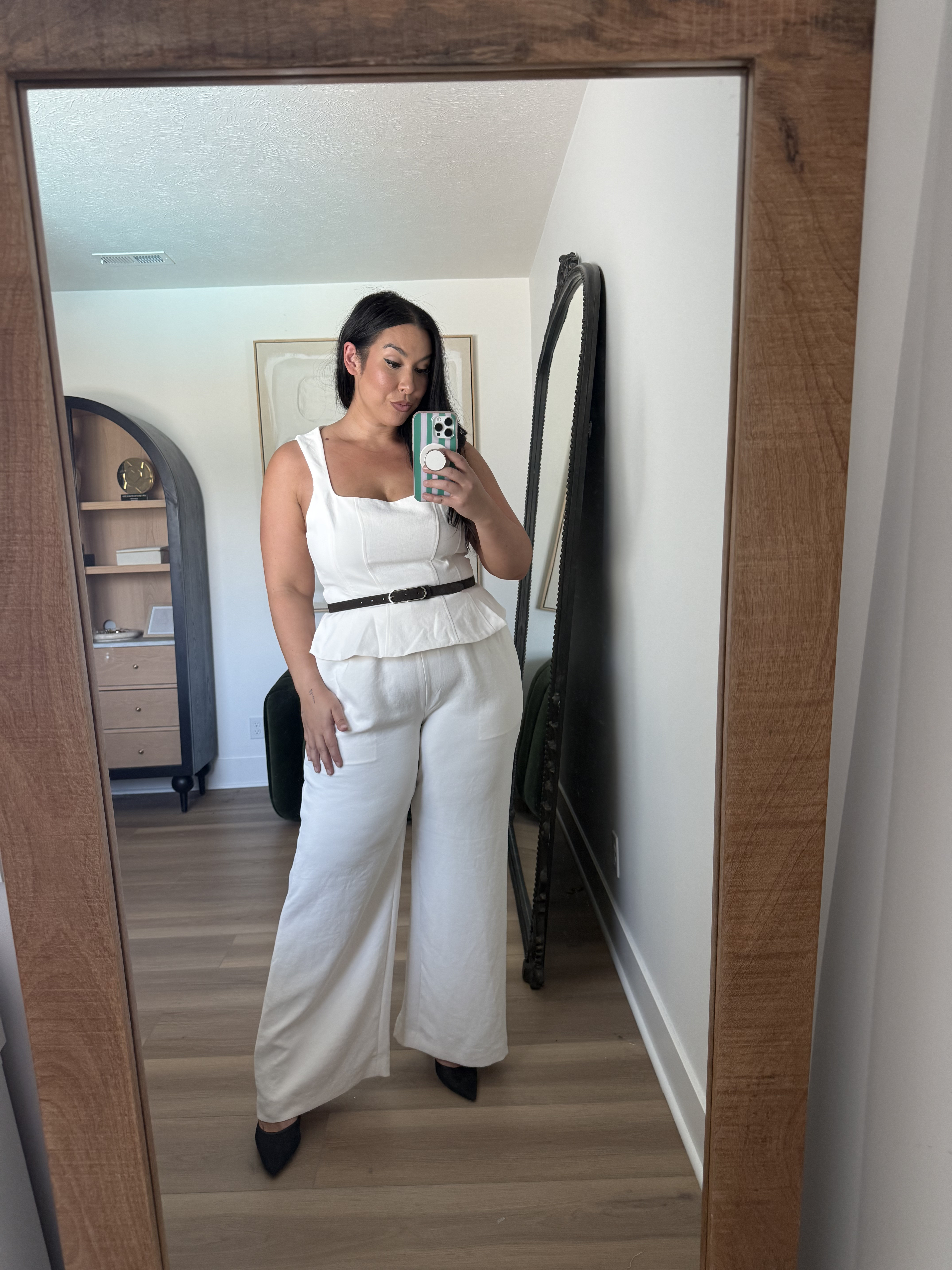 Aritzia has the best workwear pieces. Love this cinching on this top! Tops: XL & 14 Bottoms: XL

aritzia, aritzia lodge pants, aritzia workwear, aritzia favorites, artizia off the shoulder top 

 #LTKSeasonal #LTKMidsize