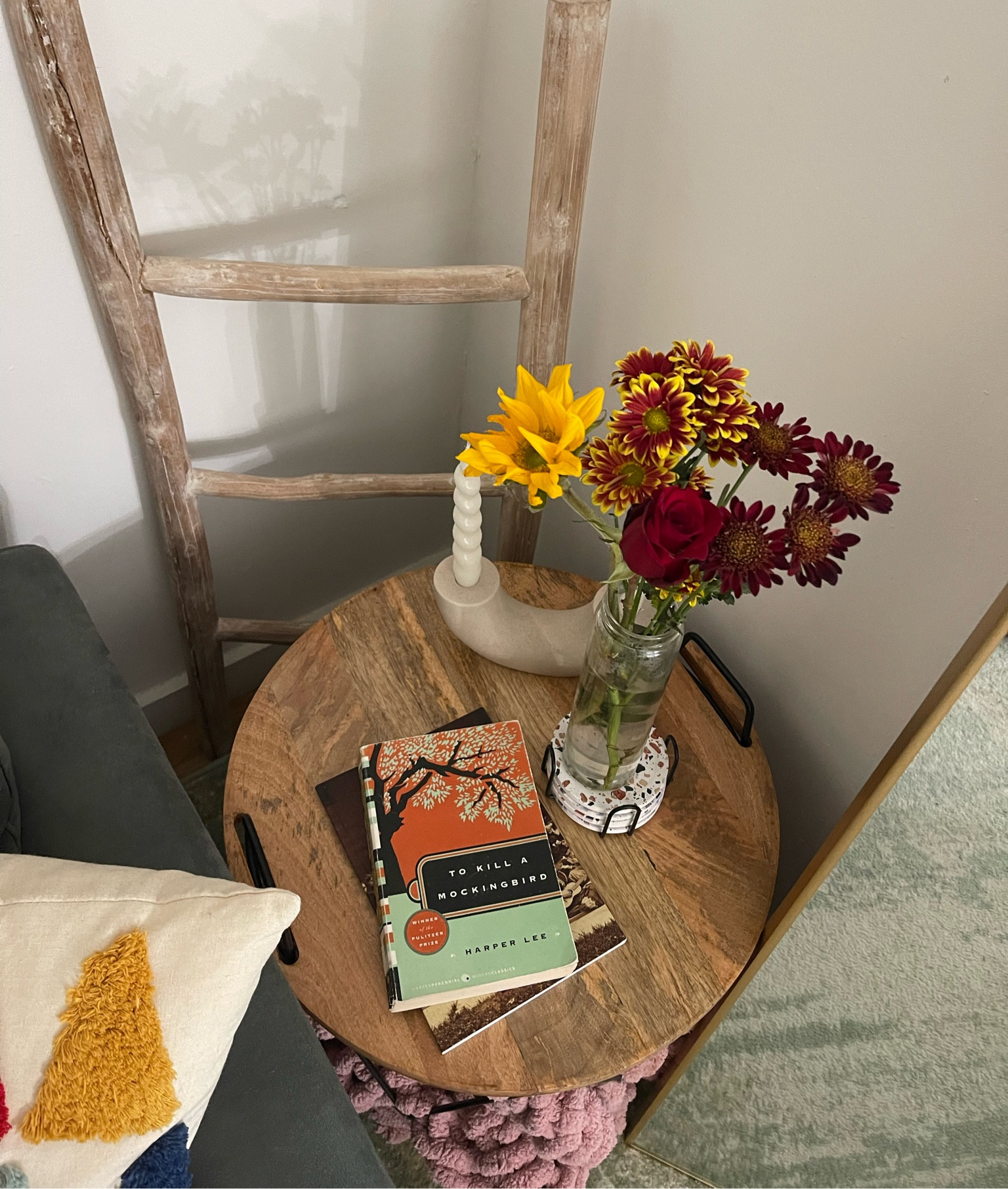 side table decor 🫶🏼