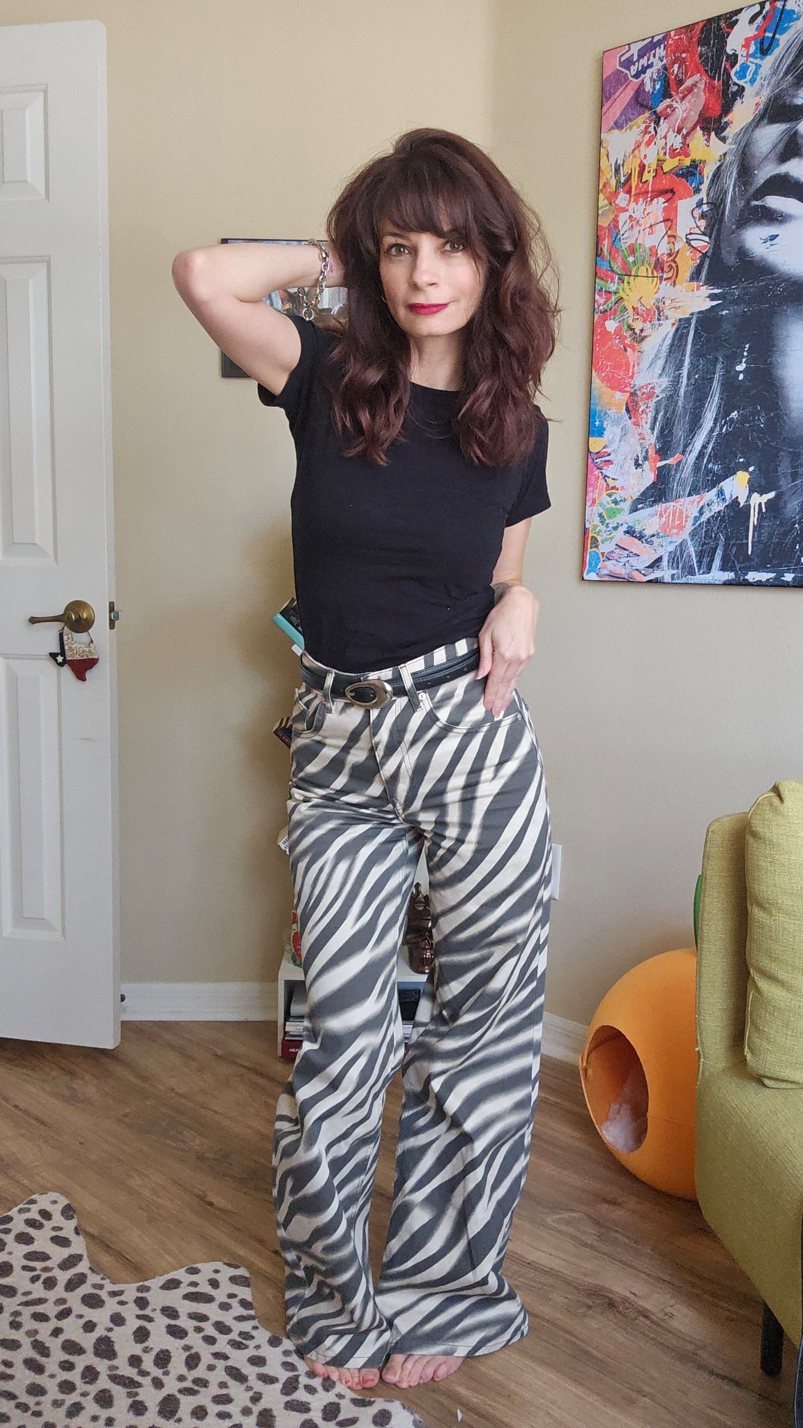 Not at NYFW, but I do have zebra pants. 😃🦓

Wearing a 0 in these Mango jeans, no hem necessary! (5’2)

#LTKNYFW #LTKOver40 #LTKPetite