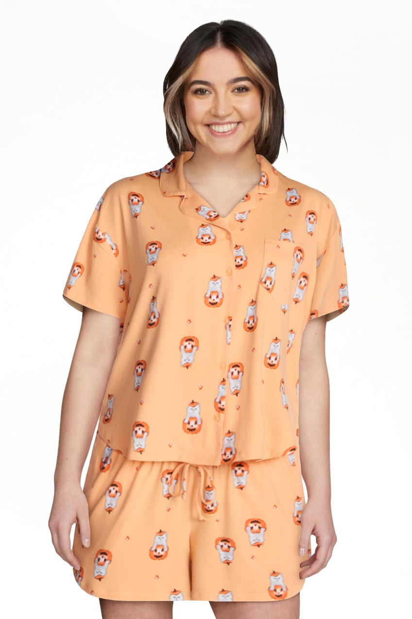 Halloween Women's Notched Top and Shorts Pajama Set from Way to Celebrate, 2-Piece, Sizes XS-3X | Walmart (US)
