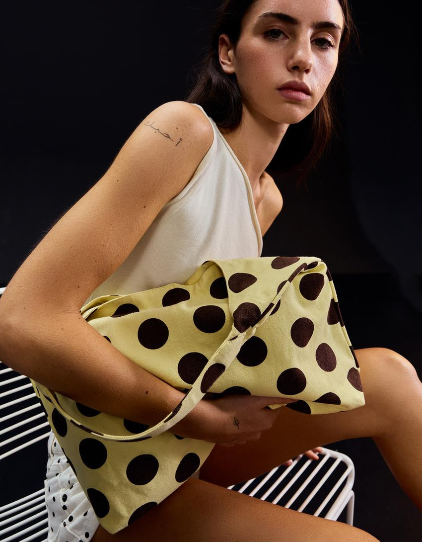 Polka dot bucket bag - BERSHKA LOVERS - Women | Bershka UK