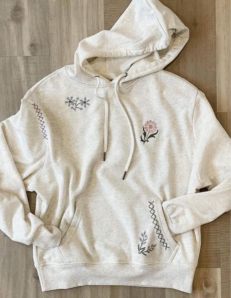 Down to $15.50 lowest price ever! (Reg. $40)

🙌 I LOVE this lightweight embroidered hoodie! Wear for every season! True to size! 

I will drop a pic in the comments of it on! ❤️
*ad 
Xo, Brooke

#LTKworkwear #LTKSeasonal #LTKGiftGuide