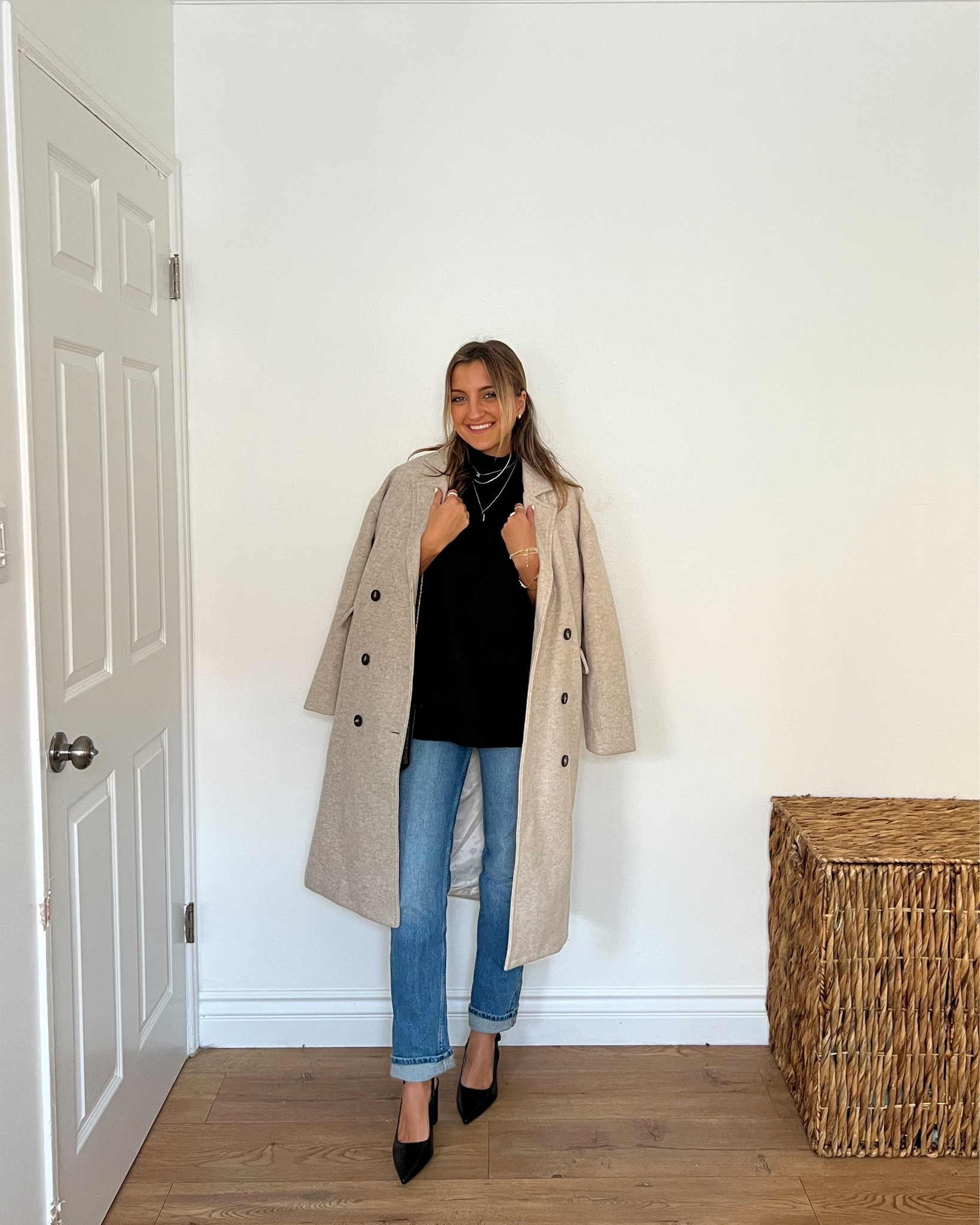 Business casual outfit idea / office ready outfit idea 🖤 

Code styledbymckenz24Q1 for 15% off your SheIn sweater and double breasted jacket 