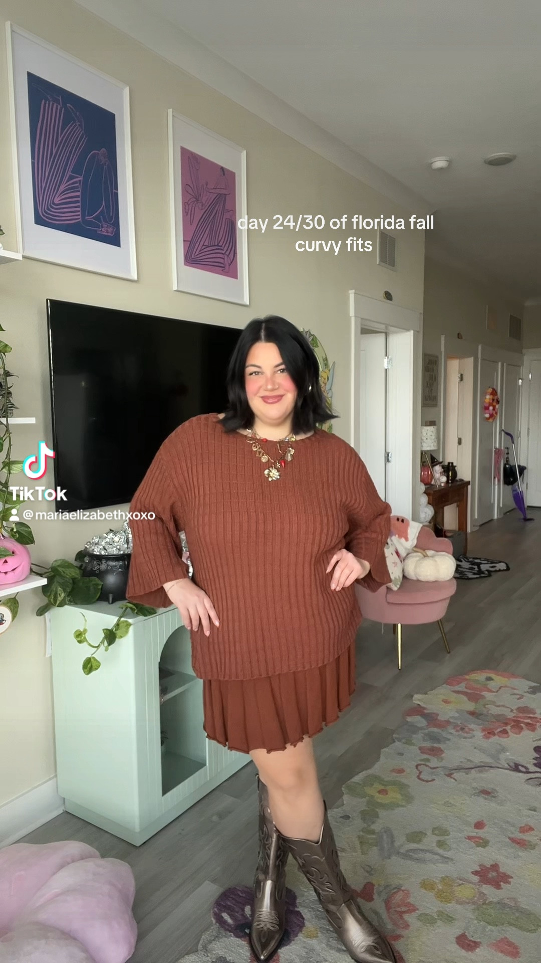 Wearing a size xl in the sweater set 

#LTKMidsize #LTKPlusSize #LTKBeauty