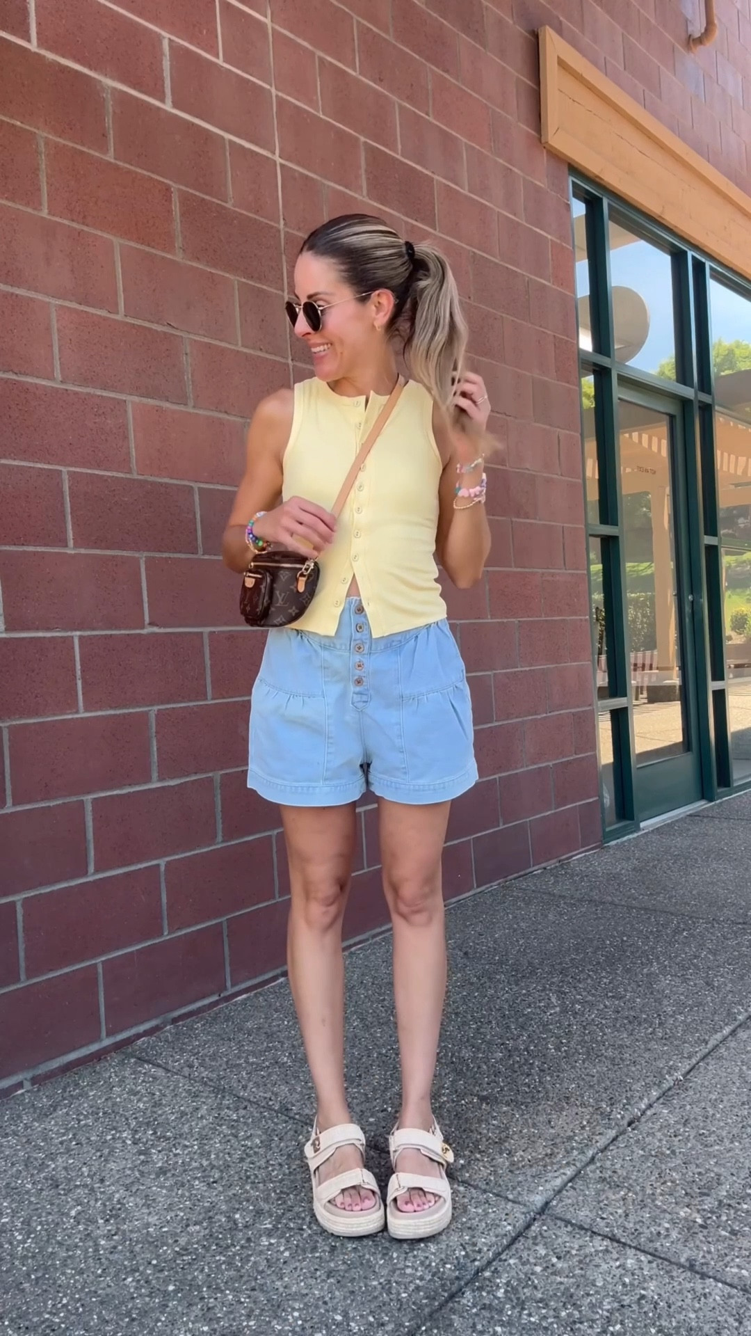 Lately I can not be stopped with the Amazon spring fashion shopping!! 🫣 
.
.
Amazon fashion Amazon outfits Amazon shorts, free people Amazon free people look free people style midi shorts
.
.
.
#millennialmomfashion #millennialmoms #everydayoutfits #everydaystyle 