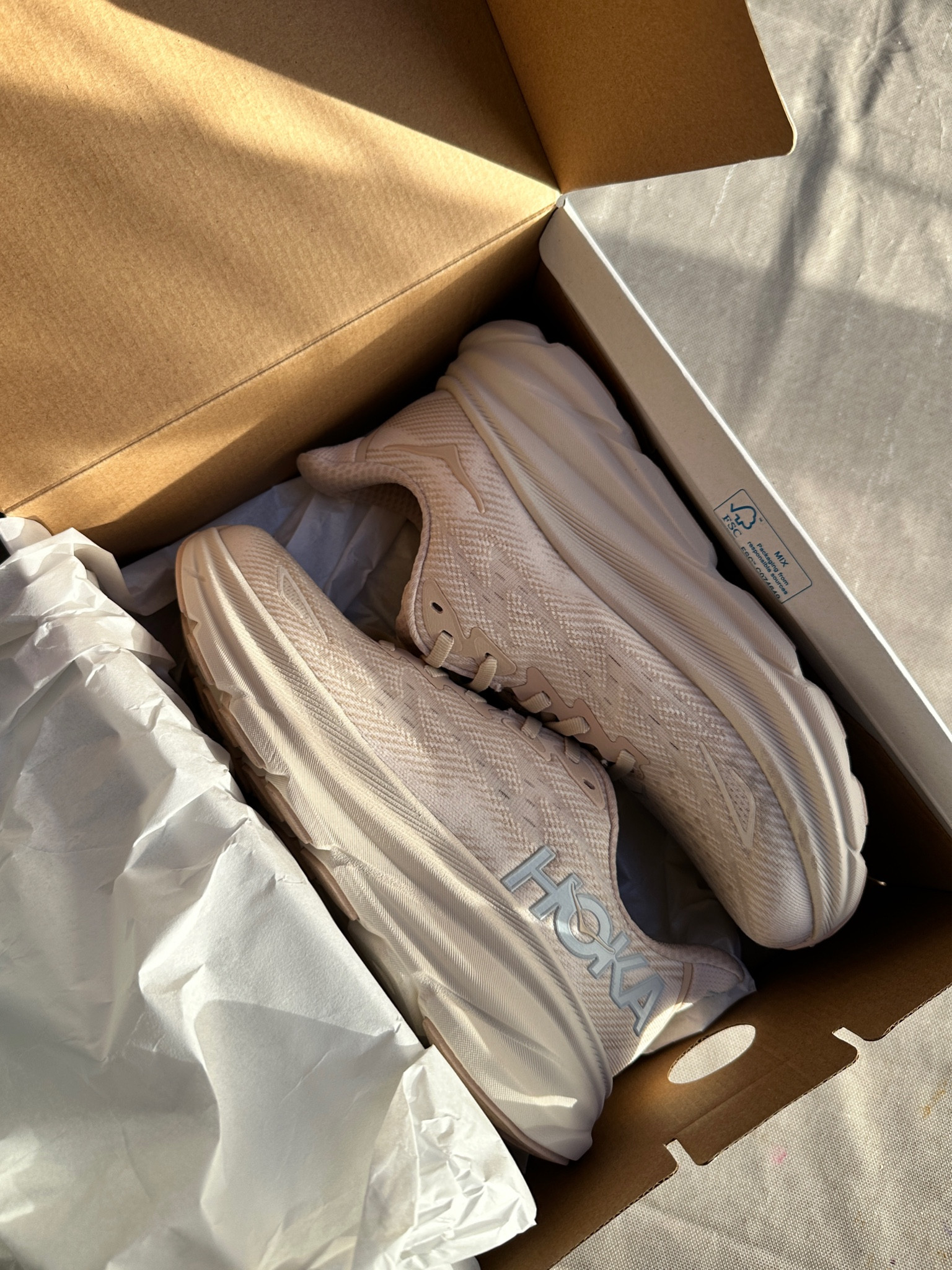 obsessed with my new @hoka

Hoka
Running shoes
Walking shoes
Sneakers
Hokaclifton 

#LTKFitness #LTKbeauty #LTKstyletip