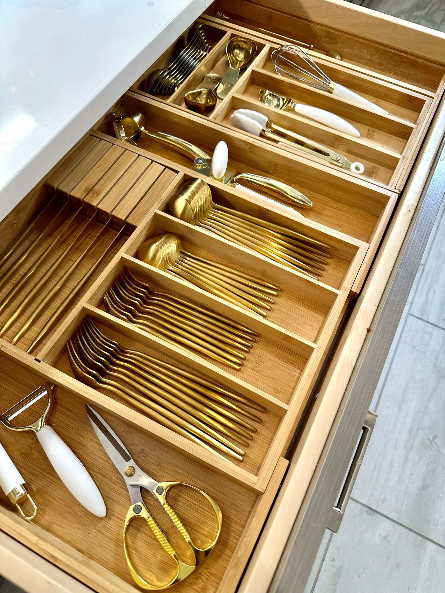 The Gold Drawer⚜️

#LTKFind #LTKhome #LTKunder50