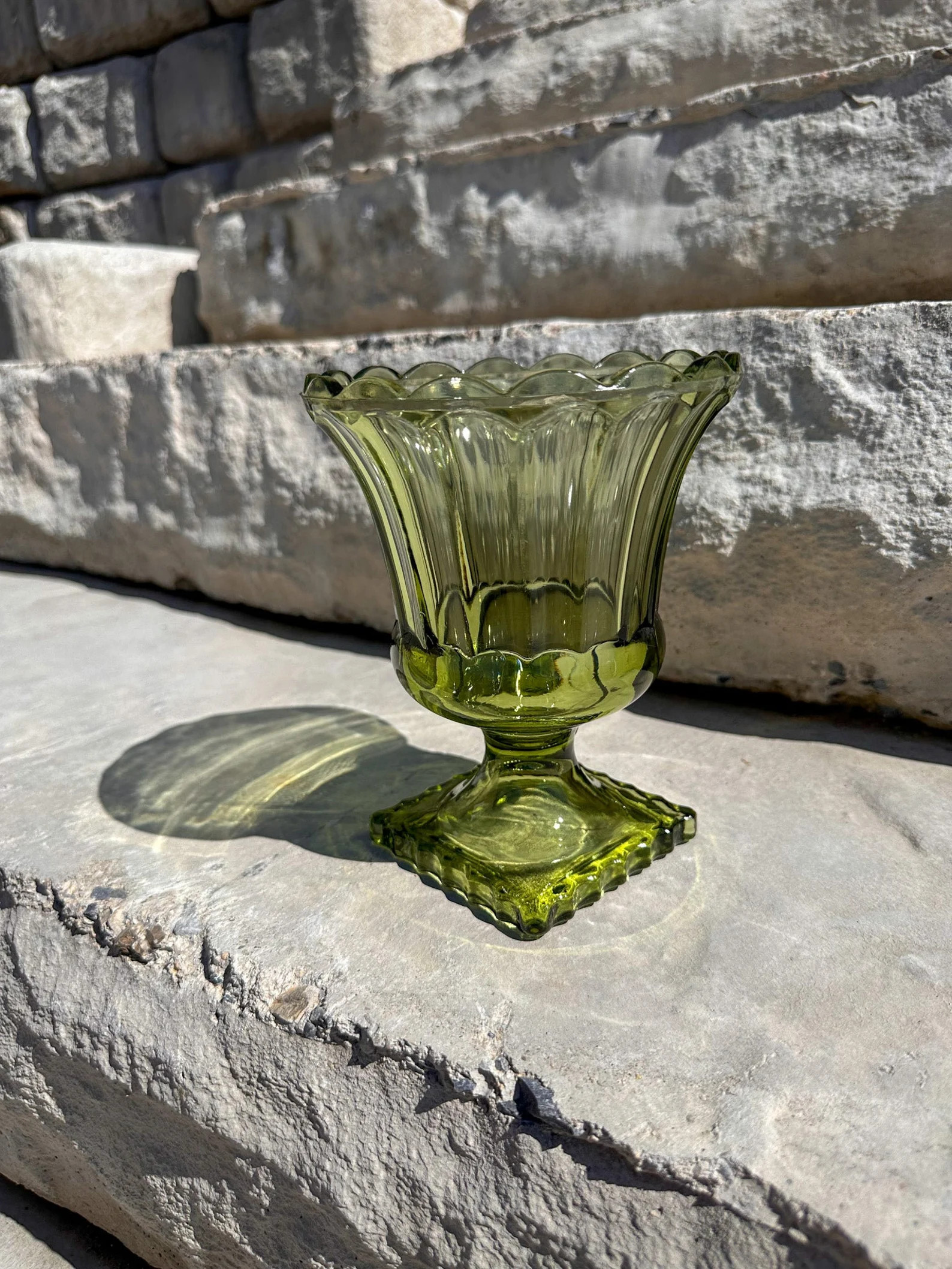 Vintage Green Glass Urn Vase - Etsy | Etsy (US)