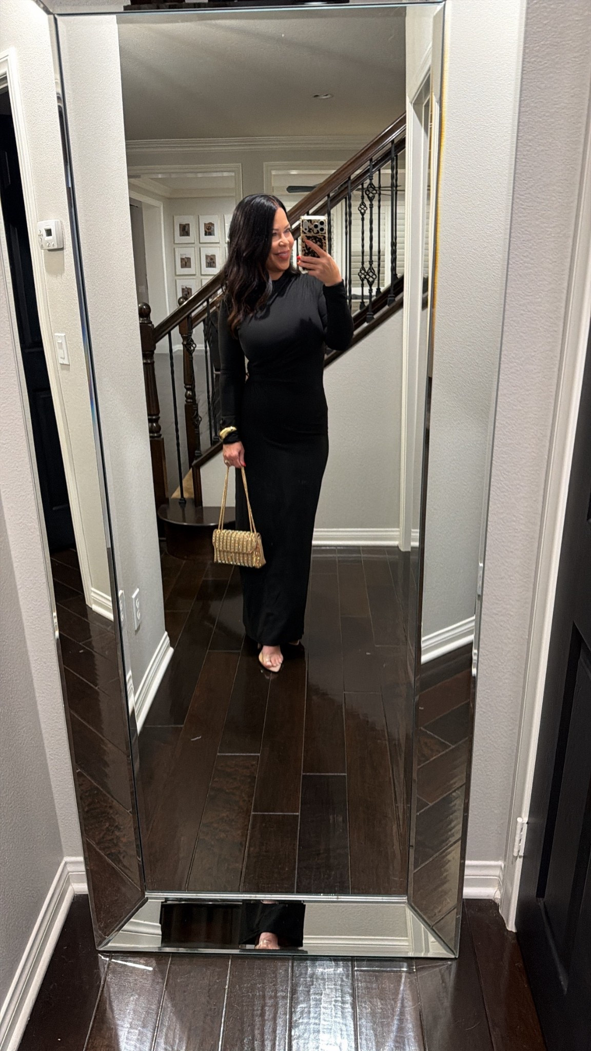 Black dress 
Holiday 

#LTKHoliday #LTKFindsUnder50 #LTKootd