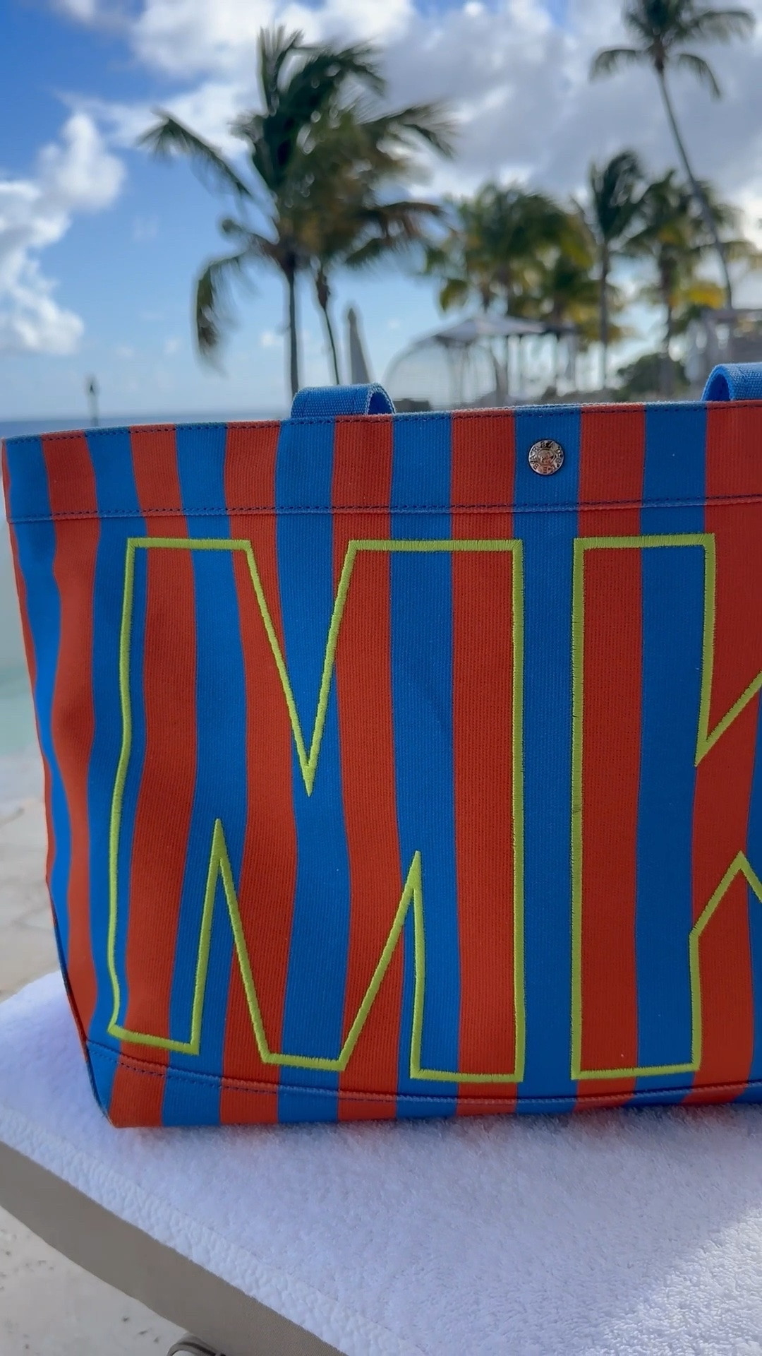 BaubleBar custom pool bag

Travel bag
Vacation

#LTKTravel #LTKdayinmylife