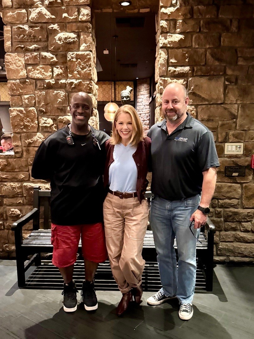 Dinner with two of my favorite men! I feel so safe. Iykyk



Outfit from Walmart and Amazon. My favorite burgundy bag isn’t showing, but I’m obsessed!😍

#LTKdayinmylife #LTKootd #LTKOver40