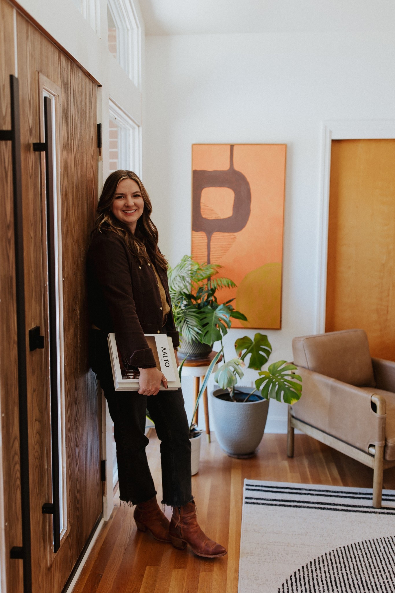 Branding photoshoot outfit 

Tecovas, cropped denim, workwear, photoshoot outfit 

#LTKWorkwear #LTKStyleTip #LTKHome