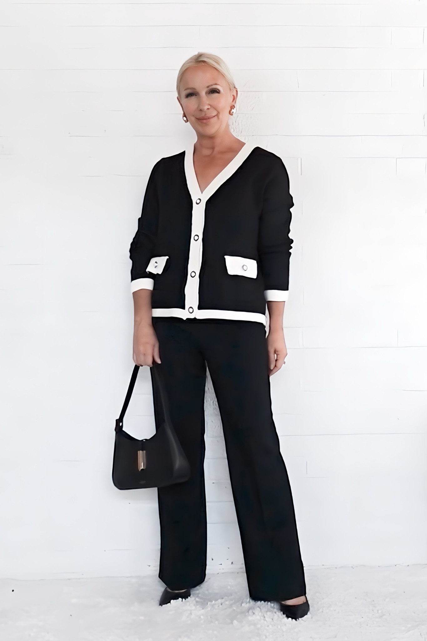 The Rules of Classic #1: Stick to Classic and Timeless Styles rather than chasing fashion trends. This will allow you to curate a wardrobe of pieces that can be worn year after year…and get you off that fashion hamster wheel chasing style trends that change with the whim and caprice of the fashion industry.  This will also save you so much money that others waste on fashion trends!

#LTKStyleTip #LTKOver40 #LTKSeasonal