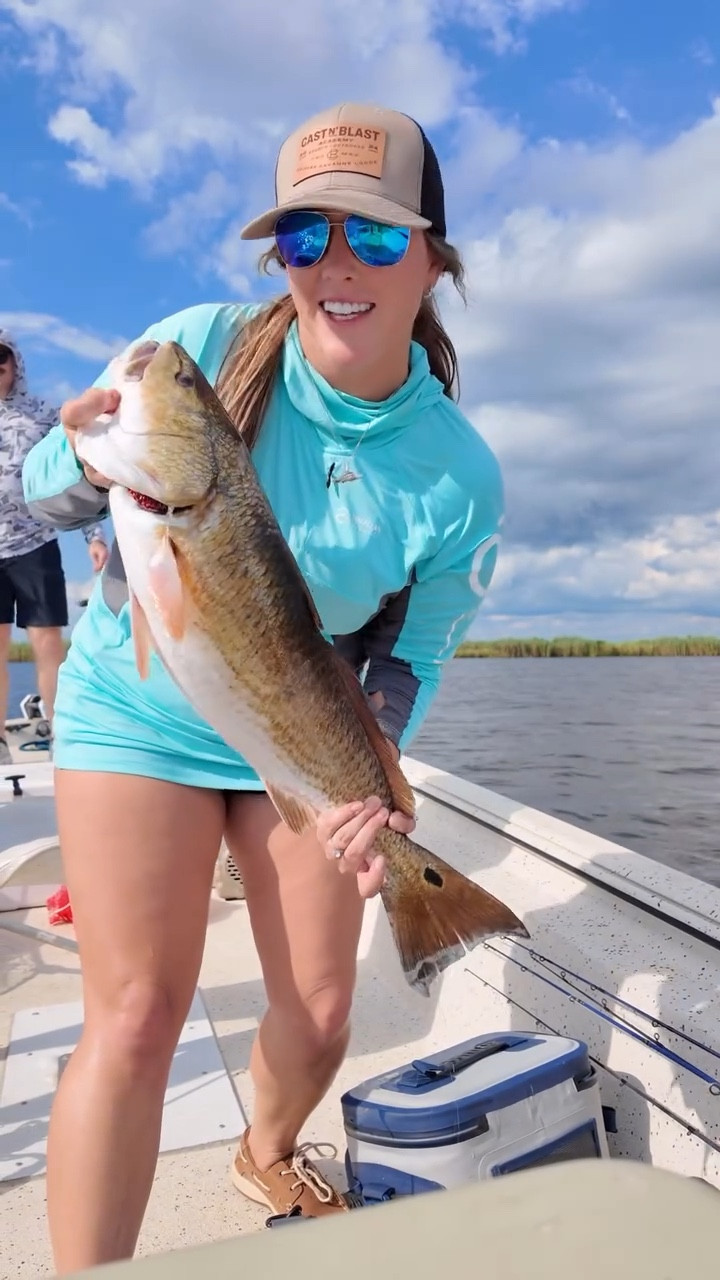 2nd cast and 2nd redfish, can’t ask for anything better than that!👏🏻🎣 It was so awesome to be out on the water this weekend with @academy - time to get my boat fixed up and back on the water so I can do this every weekend once again!🤘
