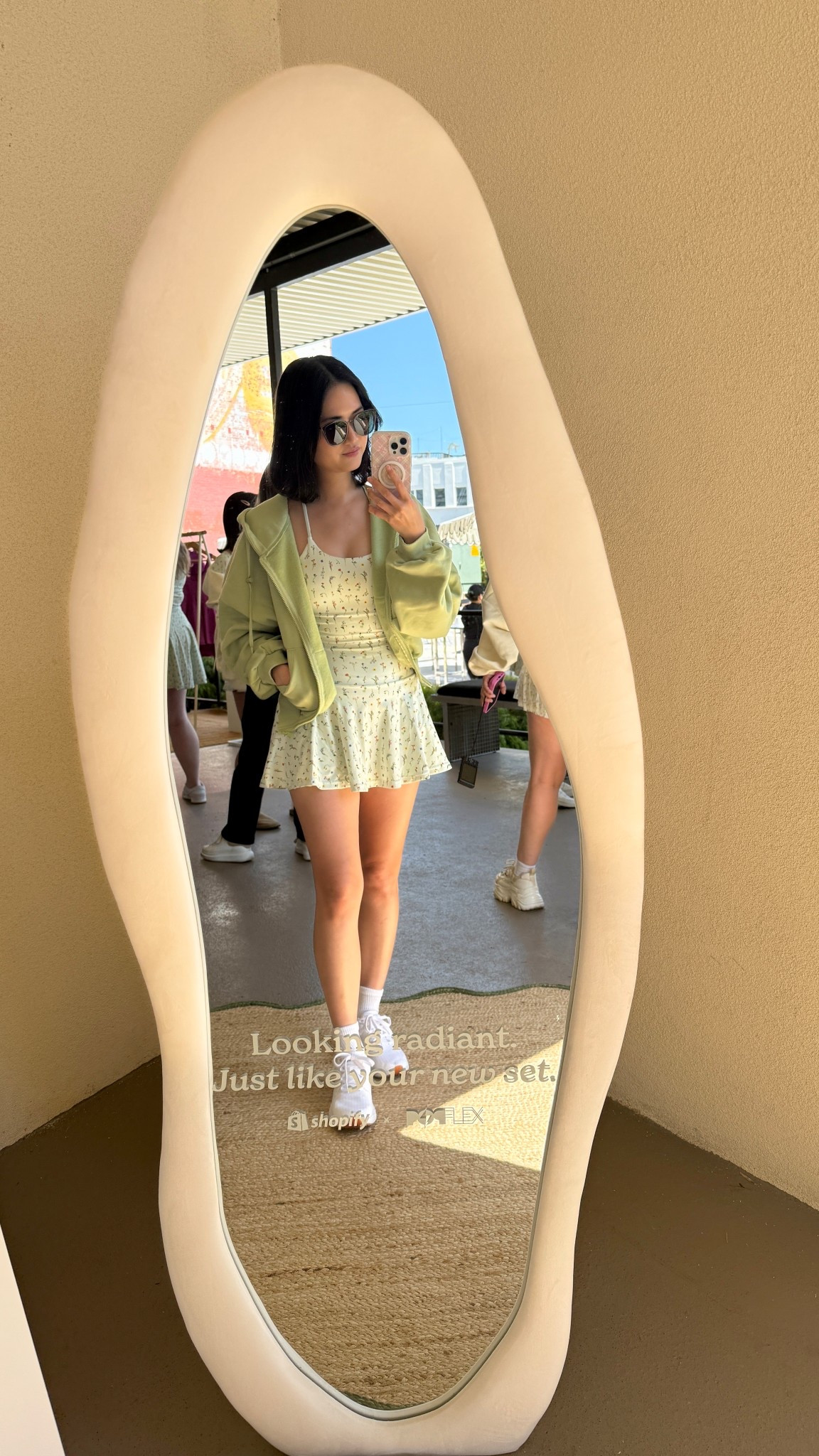 The perfect spring workout outfit

Women’s workout clothes, workout set, tennis skirt, athleisure, spring fashion 

#LTKFestival #LTKStyleTip #LTKActive