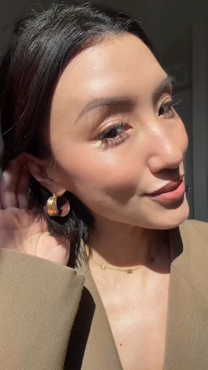 Makeup over 40, but make it effortless 🤎
If discoloration, acne marks, or makeup settling into fine lines have been an issue, this technique changes everything.

It’s less about piling on product and more about how you layer — especially when you want makeup to last without looking heavy. ✨

This warm brown, monochromatic moment is one of those looks that always works — polished, wearable, and easy to adapt whether you’re running errands or heading out. 💄

Curious — do you lean toward monochromatic tones, or do you love a pop of color?

#makeupover40 #over40beauty #matureskinmakeup #beautyover40 #makeuptipsover40

#LTKBeauty #LTKOver40 #LTKgrwm