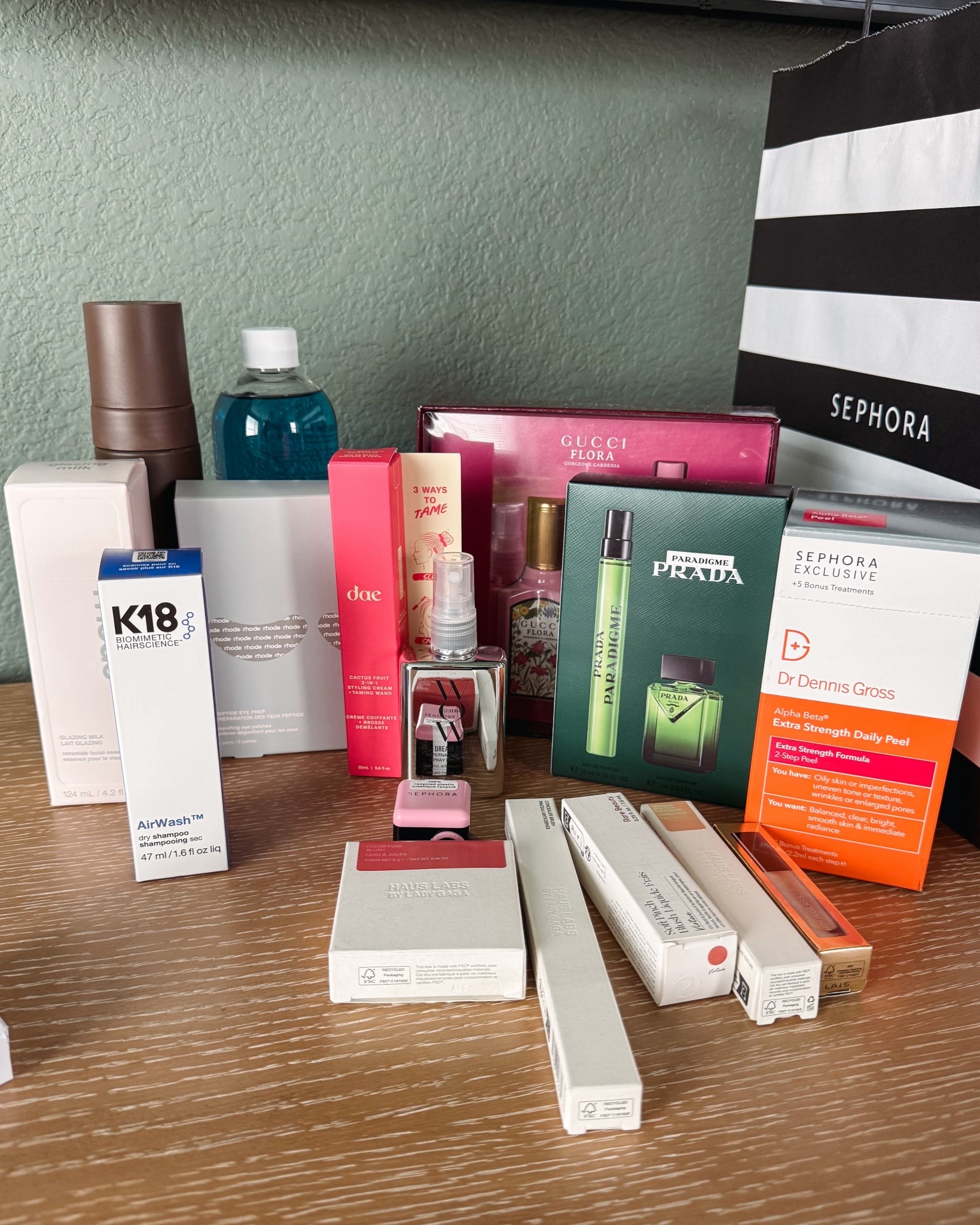 Sephora Sale haul 🛍️ 
Haus labs blush, French rosette
Haus labs concealer, shade 12
Rare beauty liquid blush, virtue
Hourglass concealer, silk 

Beauty favorites, beauty over 30, skincare over 30 @Sephora 

#LTKBeauty #LTKSaleAlert