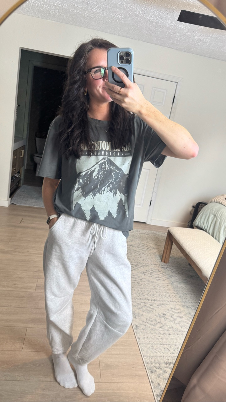 Meant to post earlier today🫶🏻 outfit repeater
Favorite @Target sweatpants ever
5’8 M

#LTKTall #LTKmomlife #LTKootd