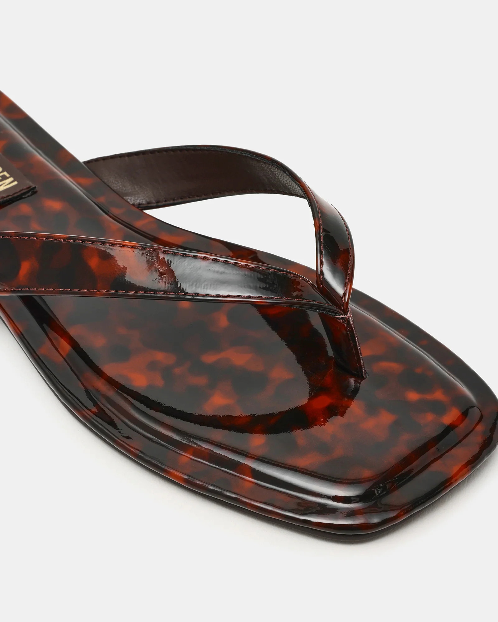TRELLA Tortoise Square-Toe Thong Women's Sandal | Steve Madden (US)