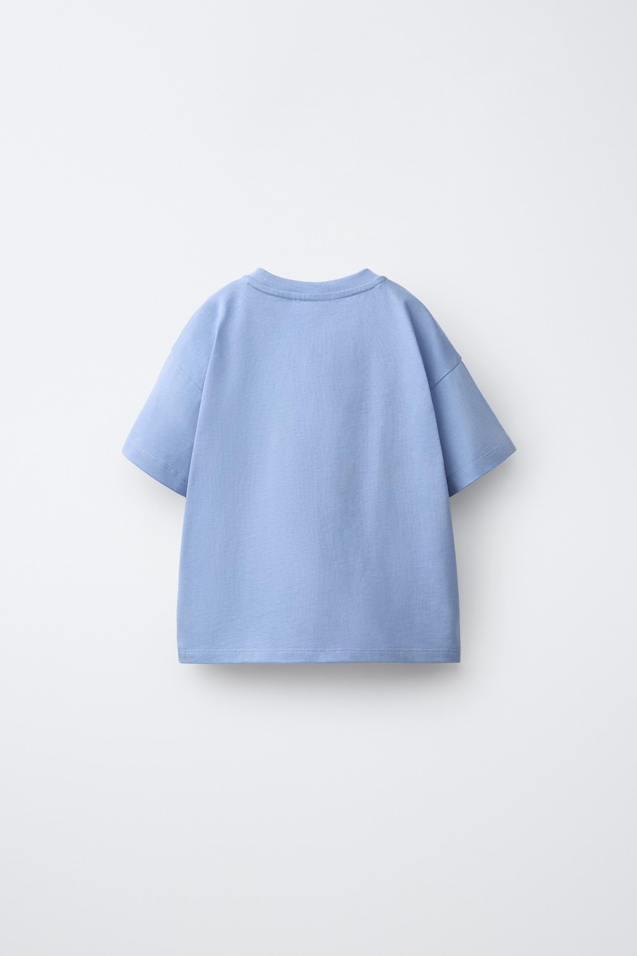 Round neck T-shirt with short sleeves. Featuring a patch pocket on the chest with MICKEY MOUSE AN... | Zara UK
